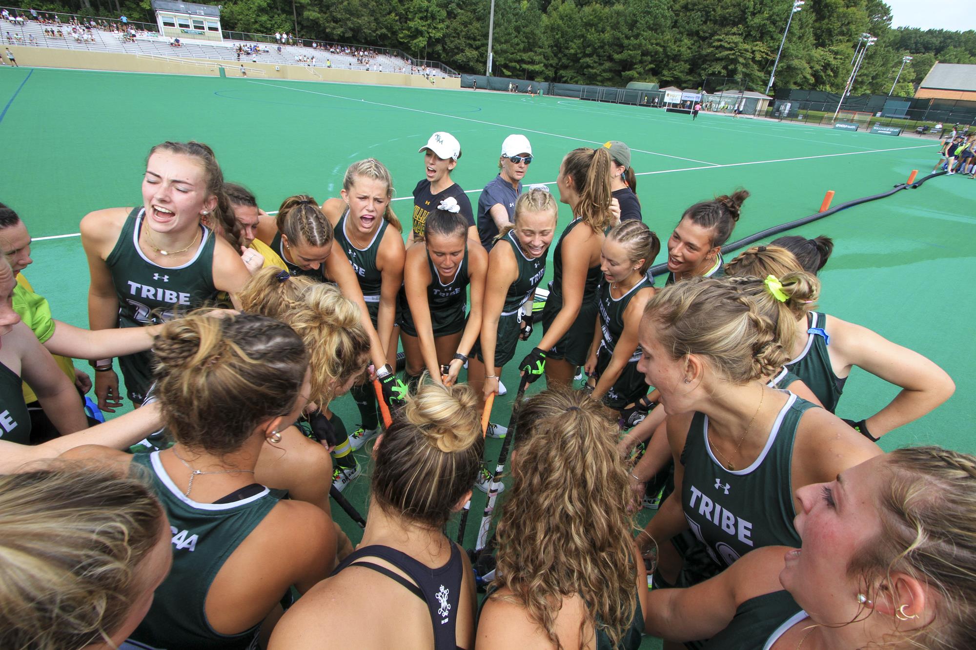 William & Mary Field Hockey Recieve NFHCA Division I National Academic