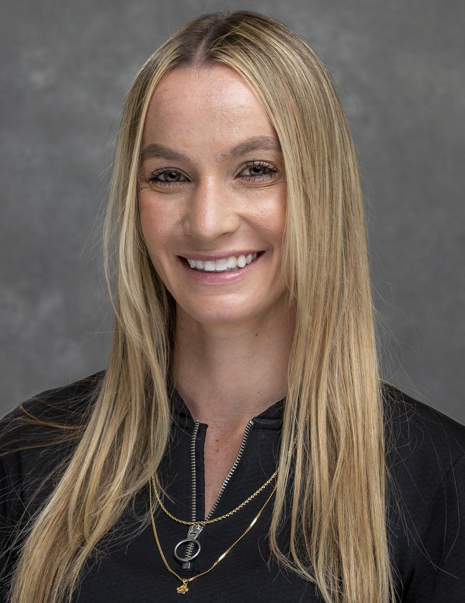 Hannah Peterson head shot