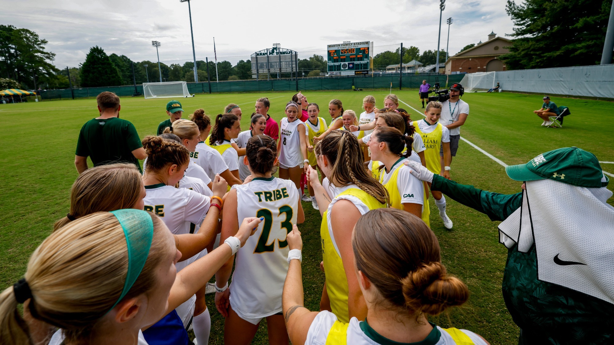WSOC huddle