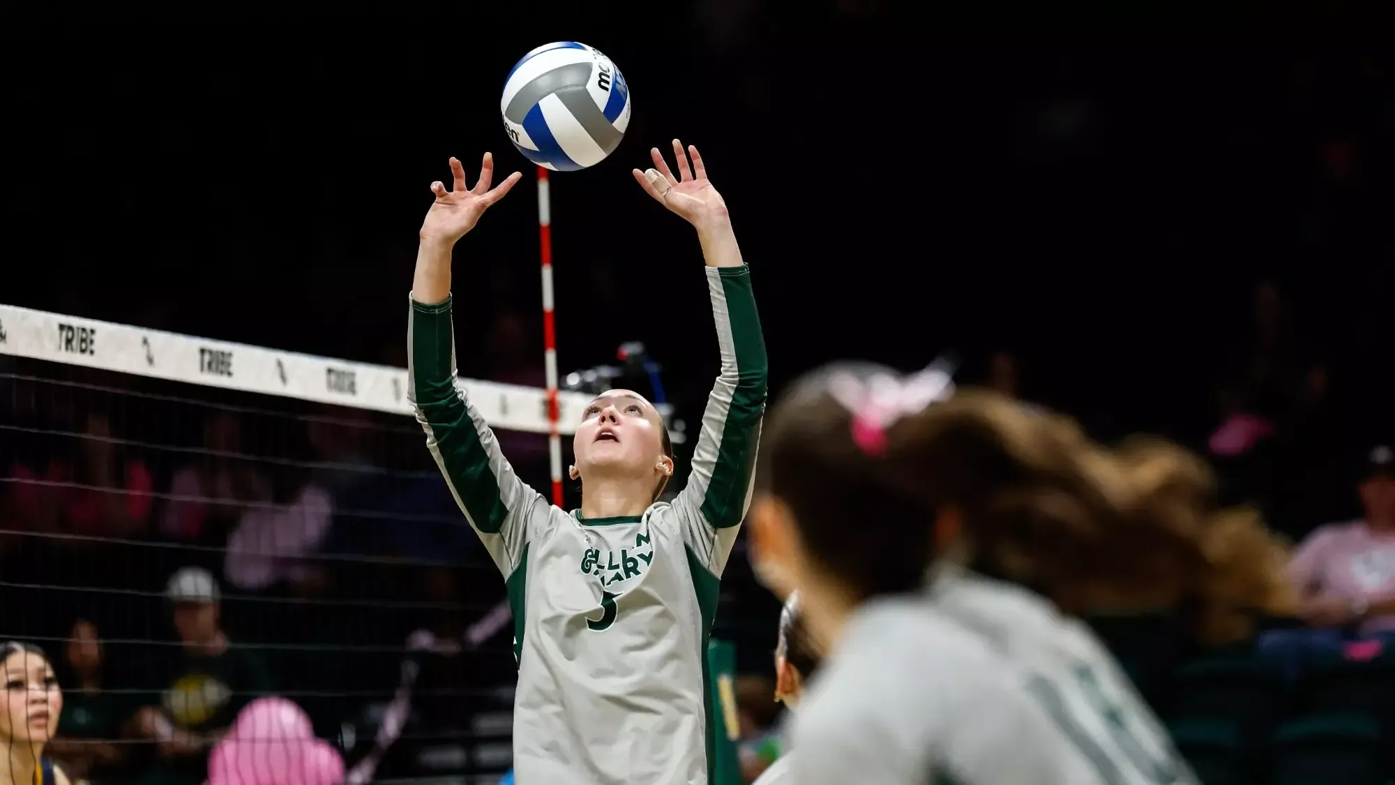 Shylah Swope sets a ball against N.C. A&T on Oct. 9, 2026 at Kaplan Arena.