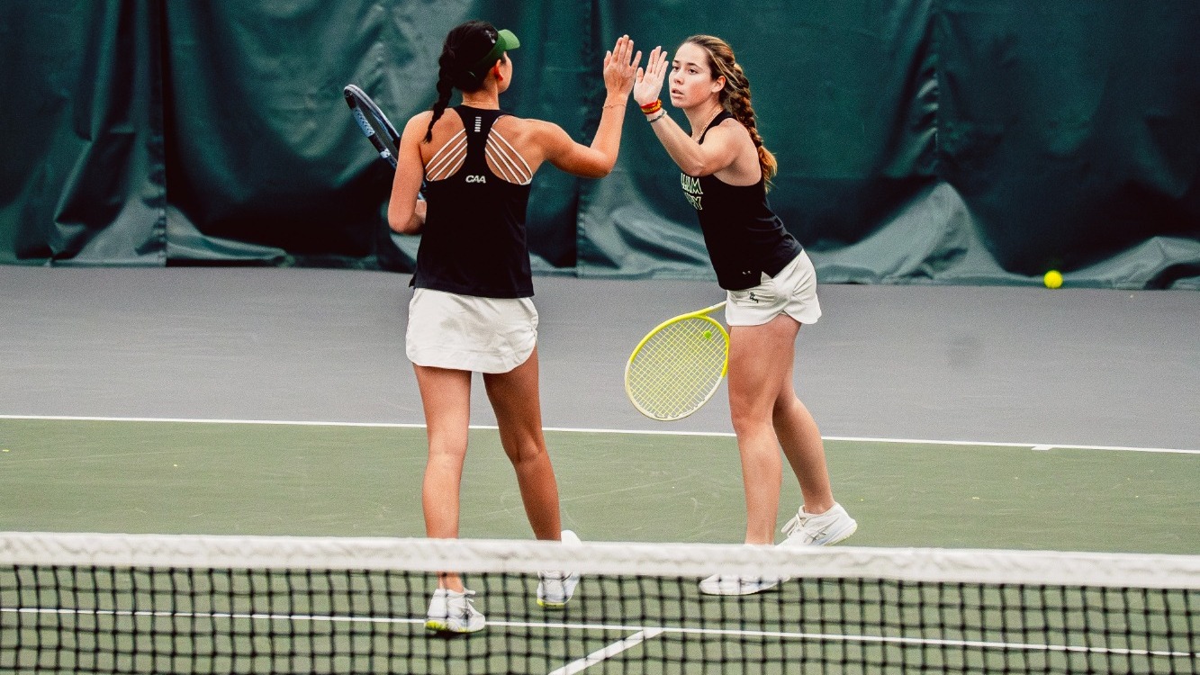 Alexia Gonzalez-Galino and Mira Kernagis