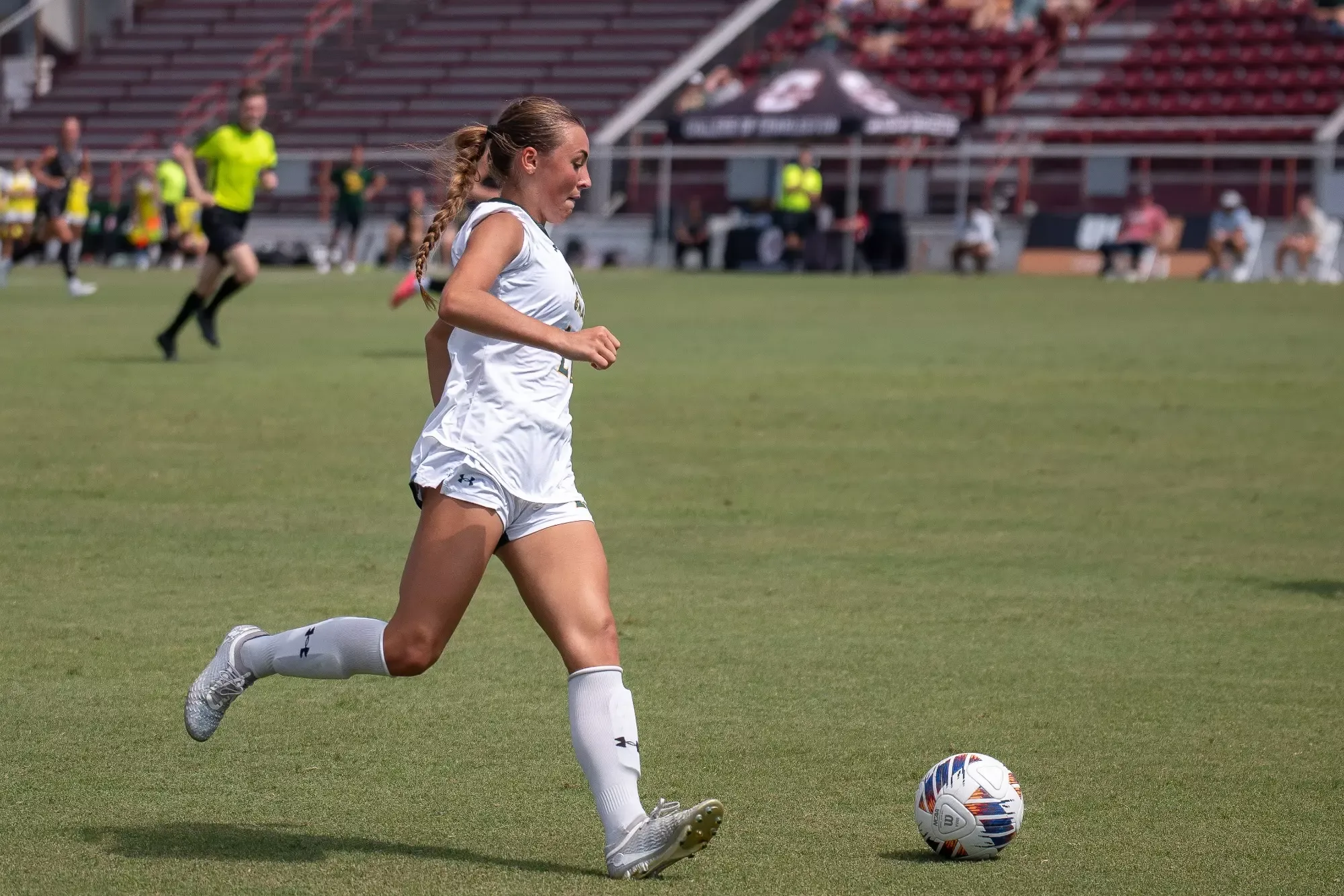 Brooke Oswald competing at Charleston