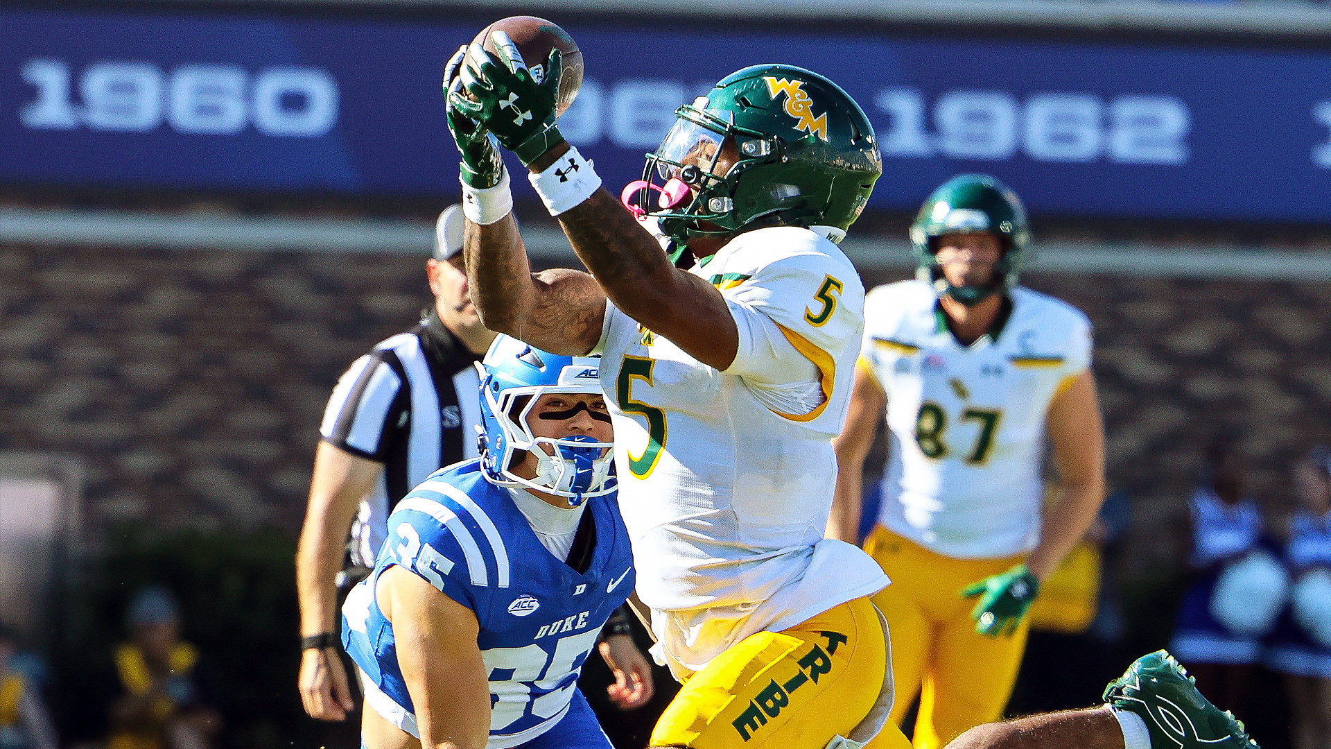 Khylil Johnson catches a pass at Duke