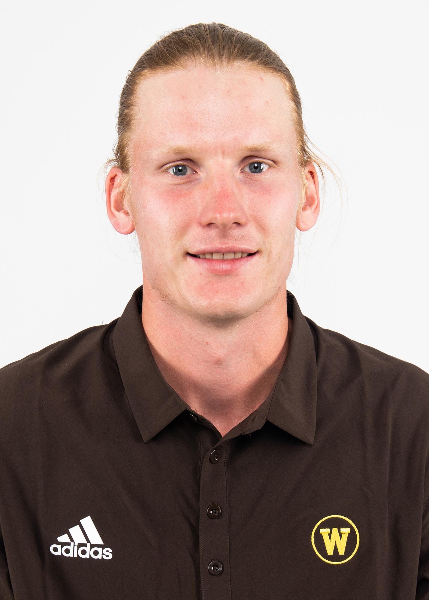 Coach Janik Opitz