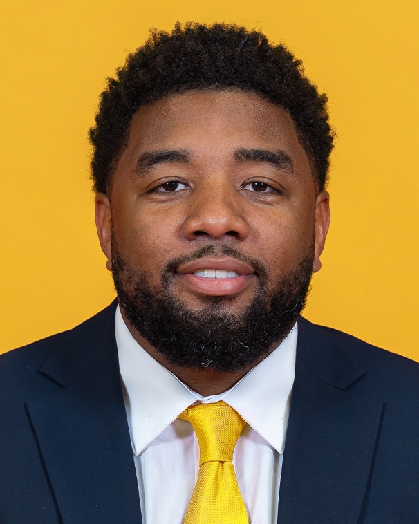 Head shot of WMU assistant basketball coach Cam Clark