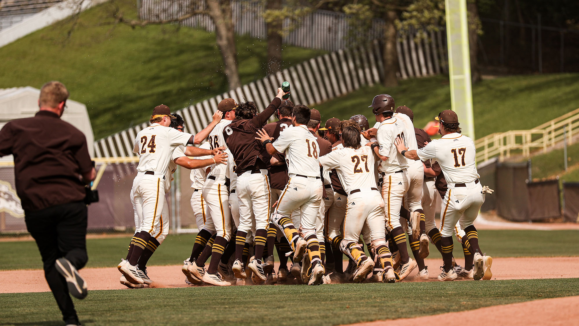 WMU . vs . NIU Game 3