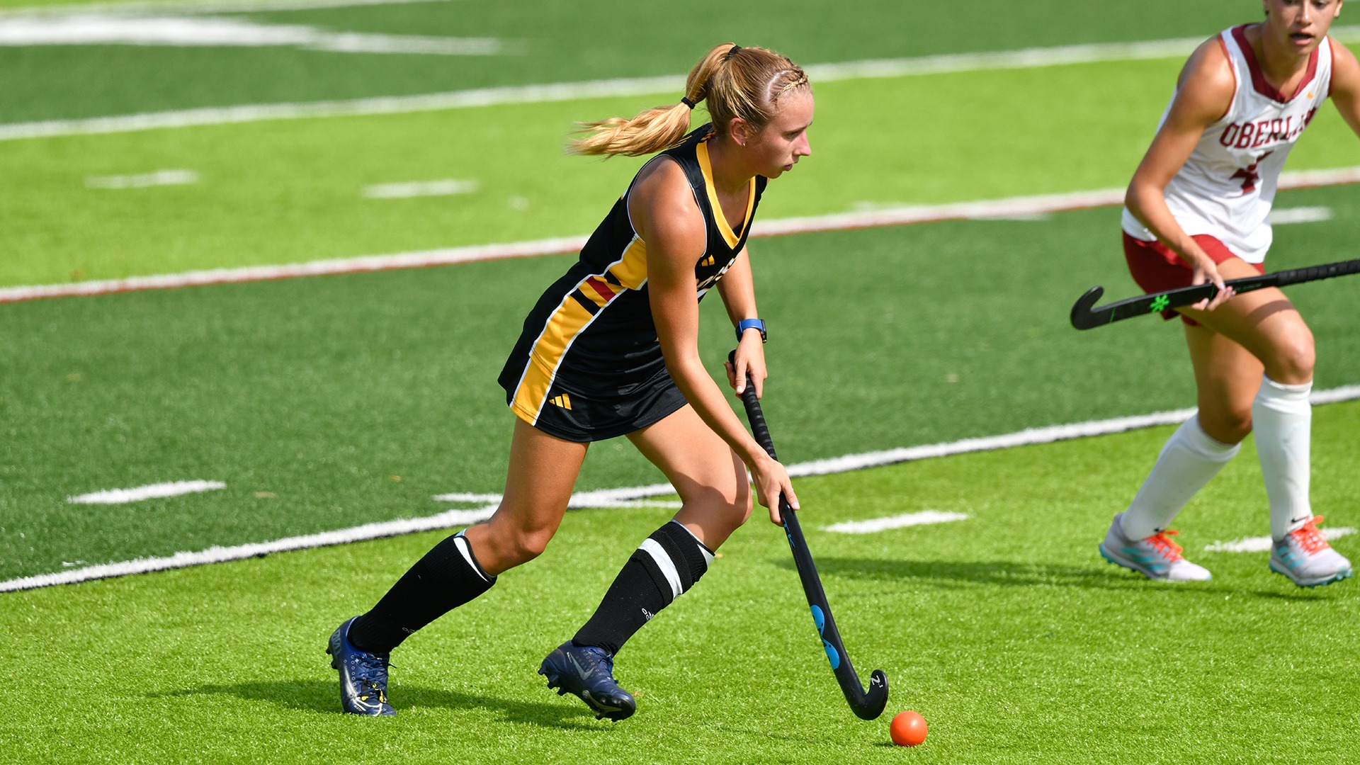 Lizzie Hardy works the ball upfield in a 2025 game against Denison