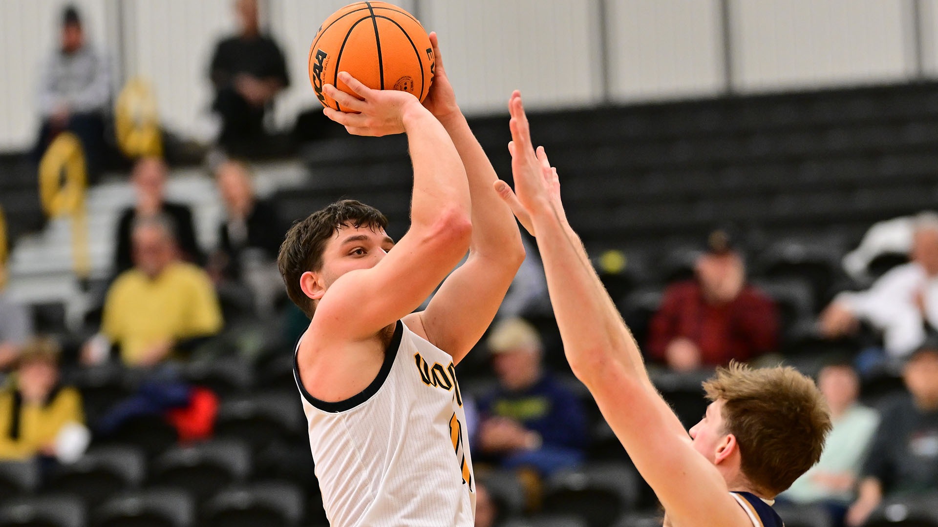 Isaac Roeder shoots the ball against John Carroll in a 2025 game
