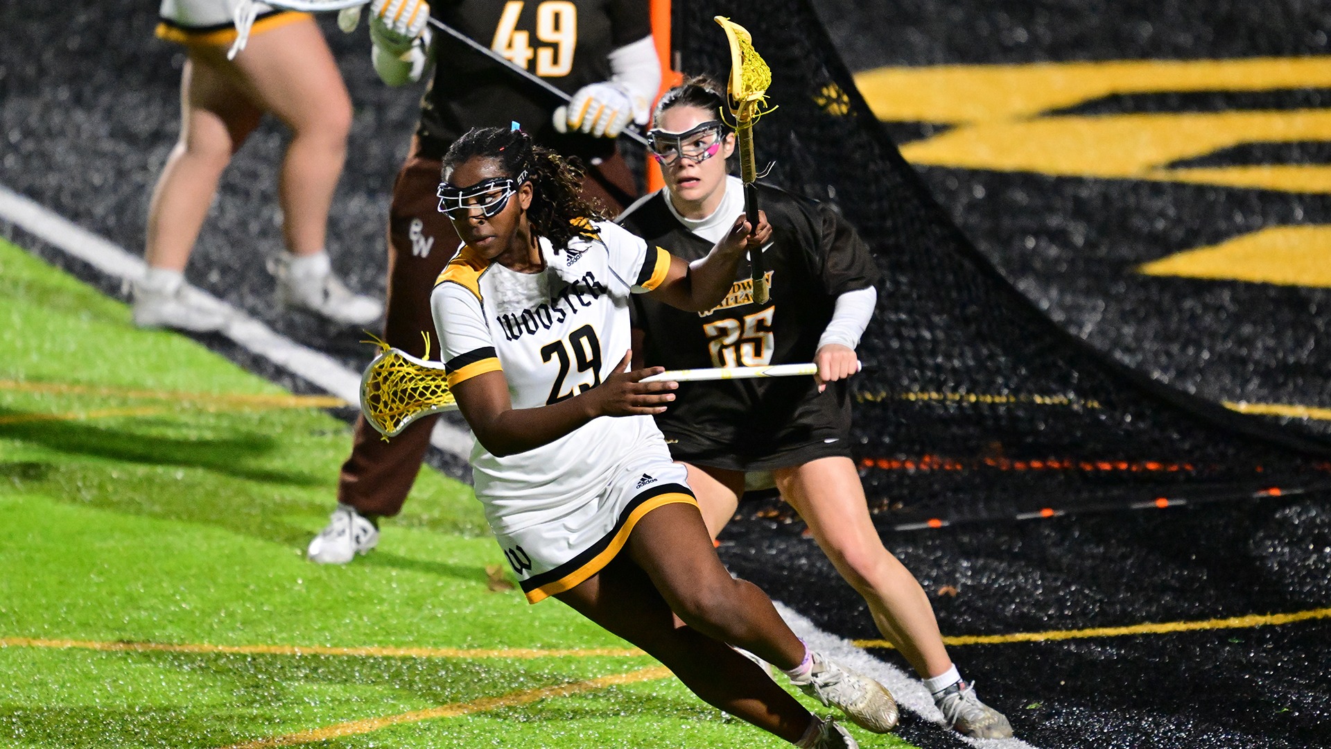 Mizan Jacobs looks for an open teammate against Baldwin Wallace during a 2026 game