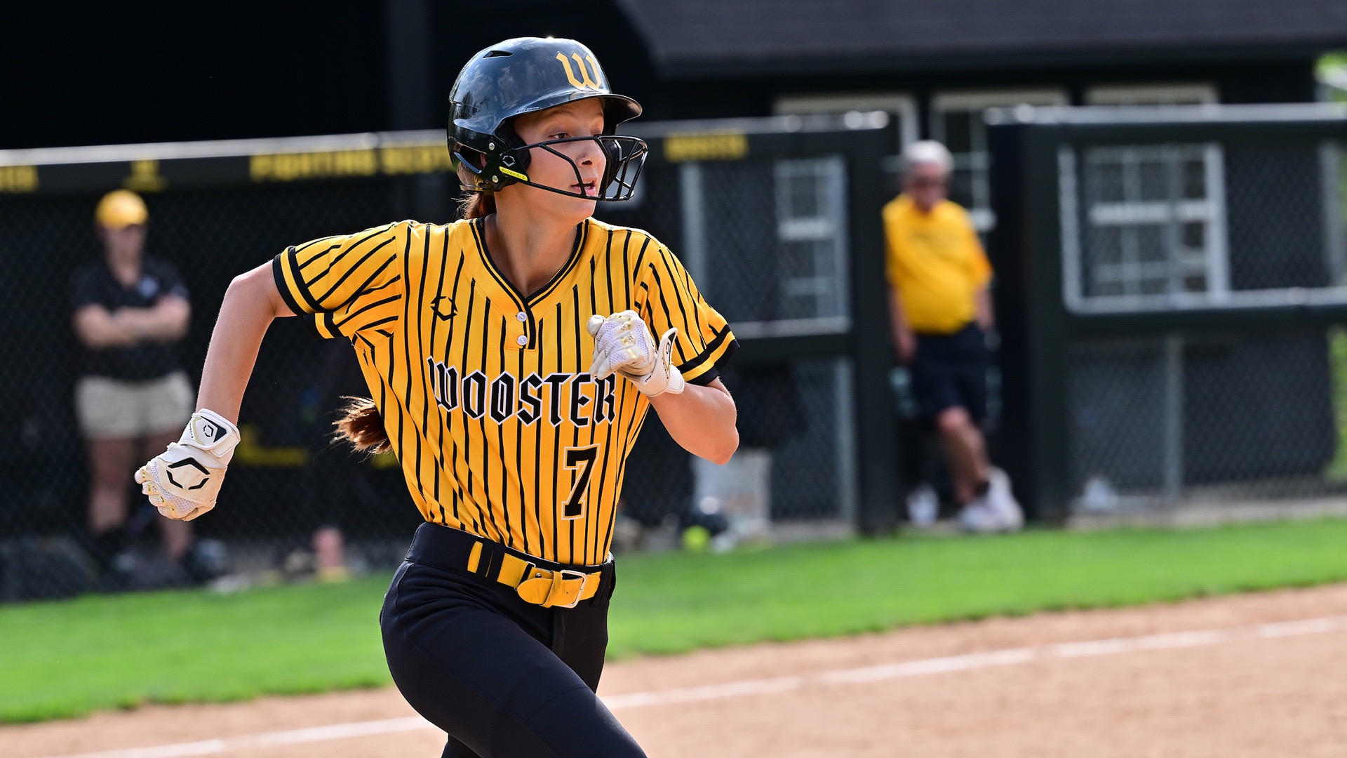 Shaylynn Rogaski runs in stride to first base