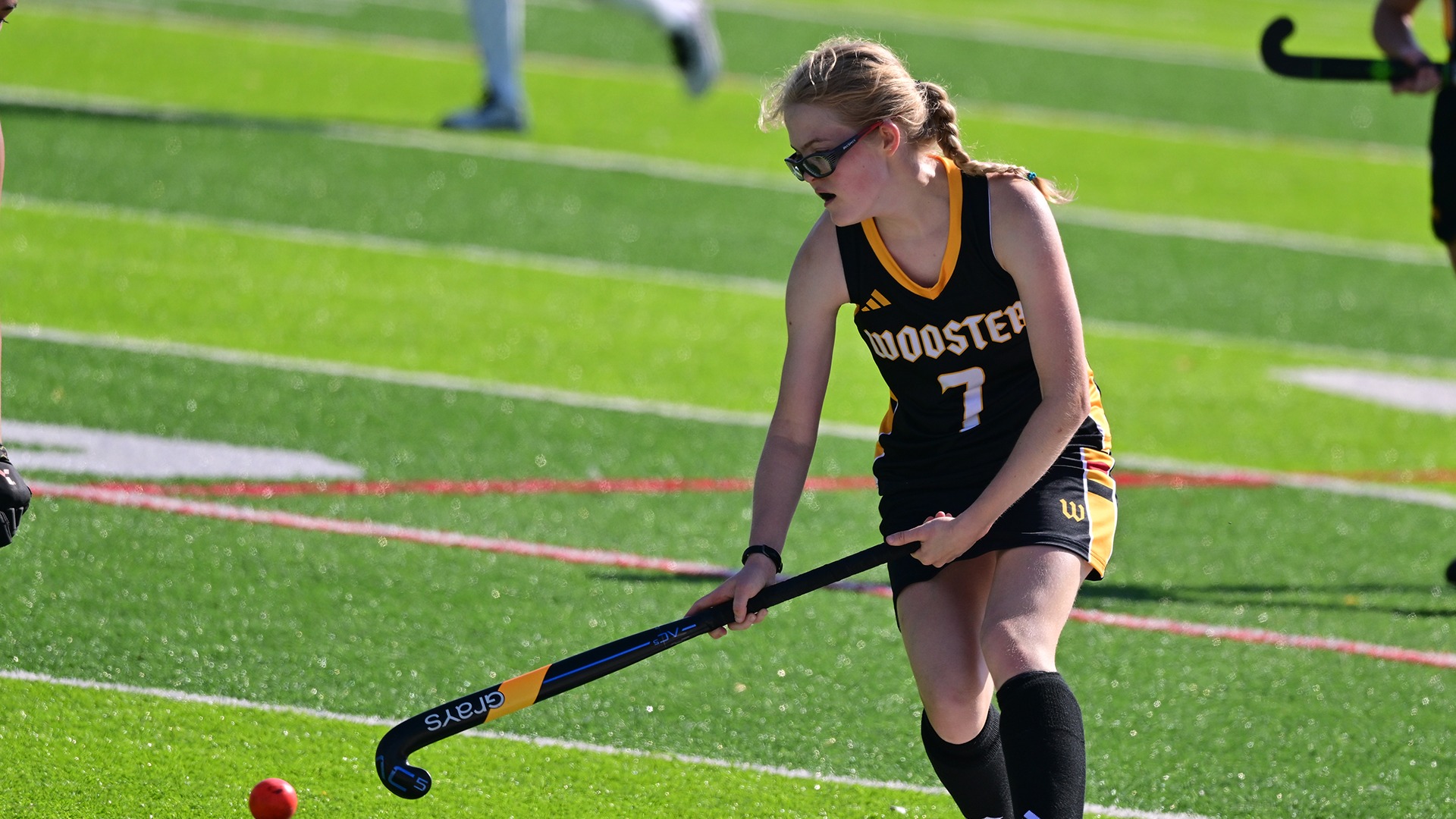Allie Toombs looks to make a play on the ball in a 2025 game