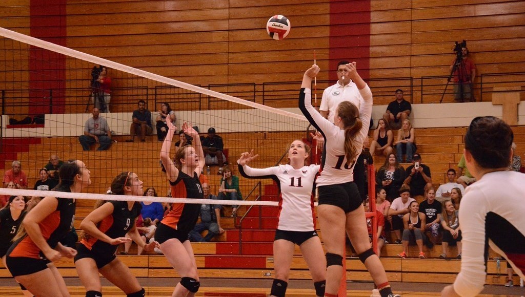 Home, sweet home opener for Volleyball Western Oregon University