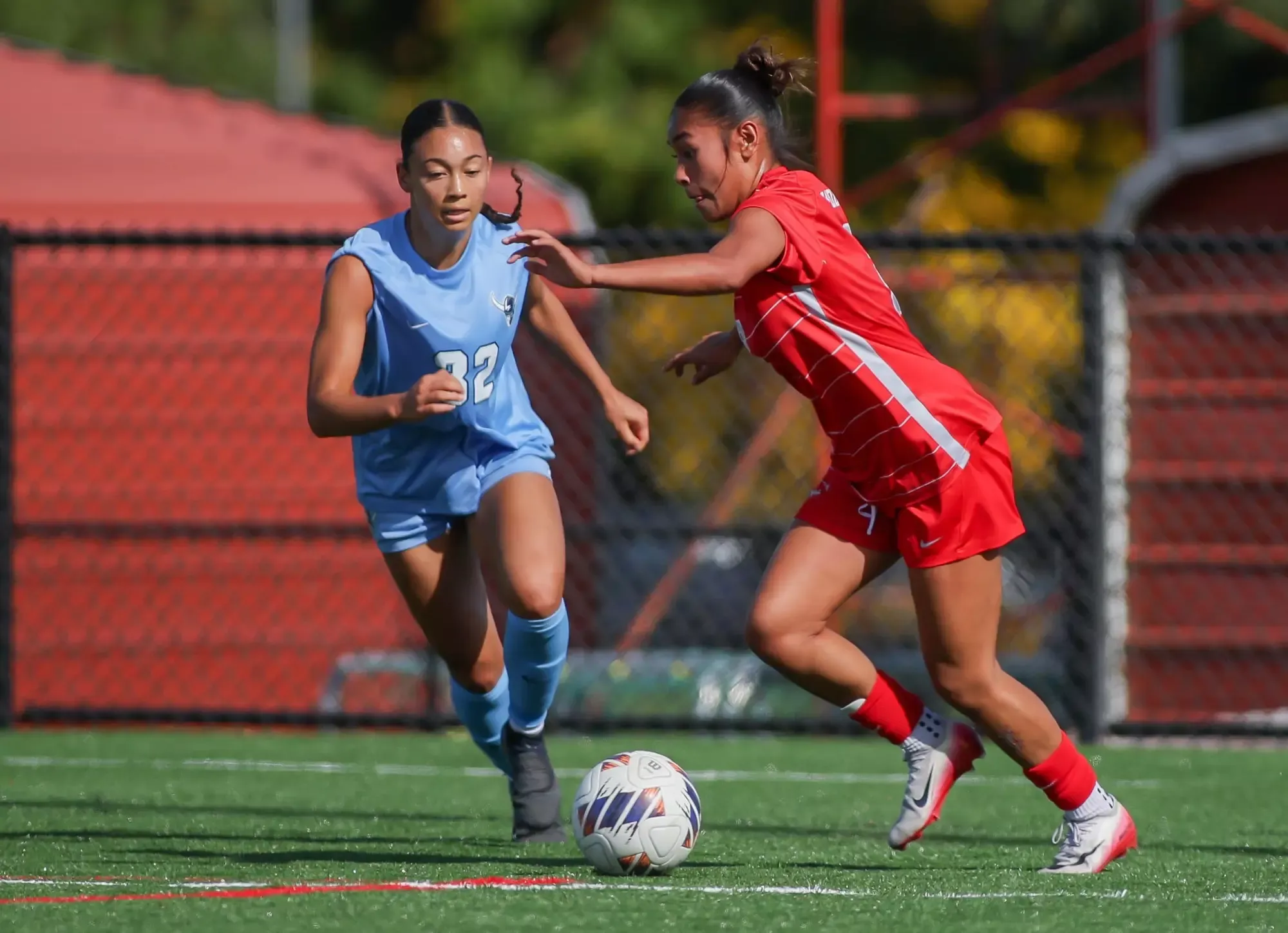Wolves and Vikings battle for field position