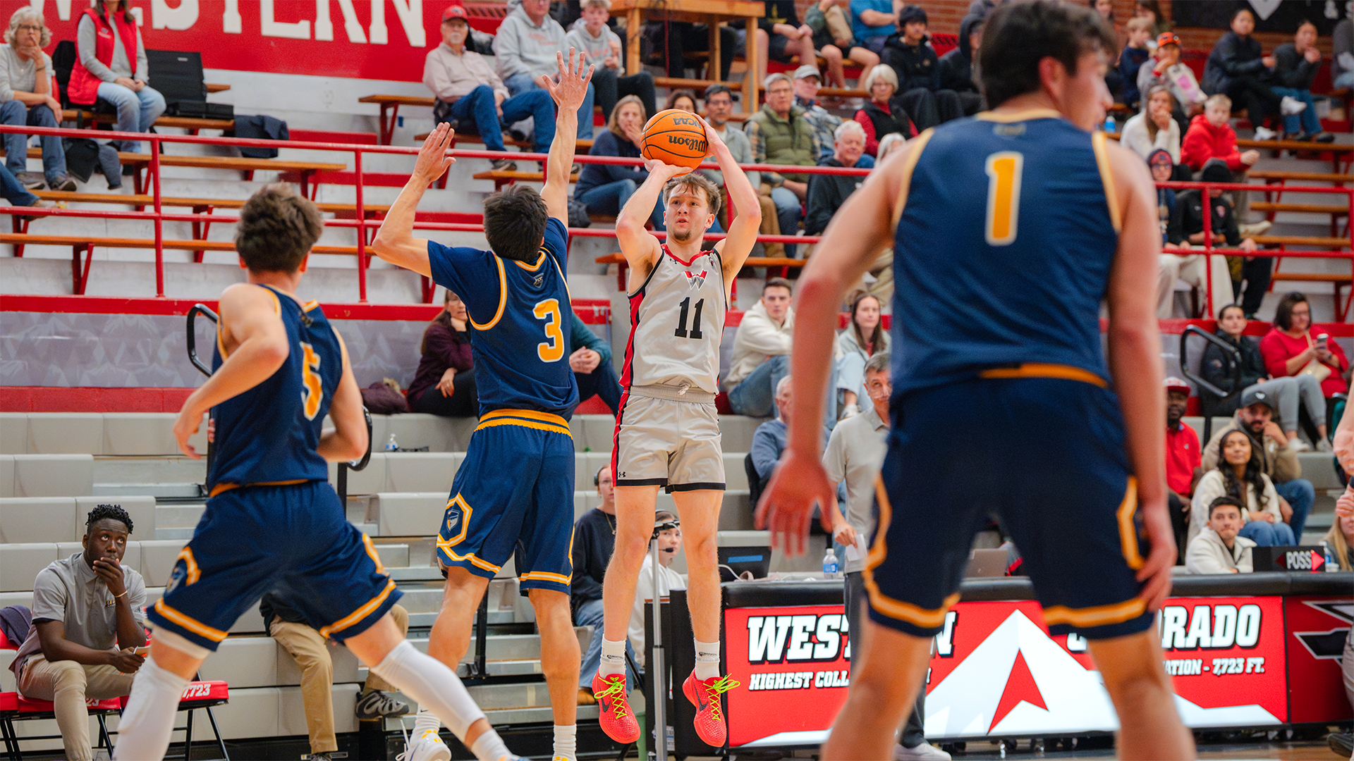 MBBvRU-251213-McDowll-3944