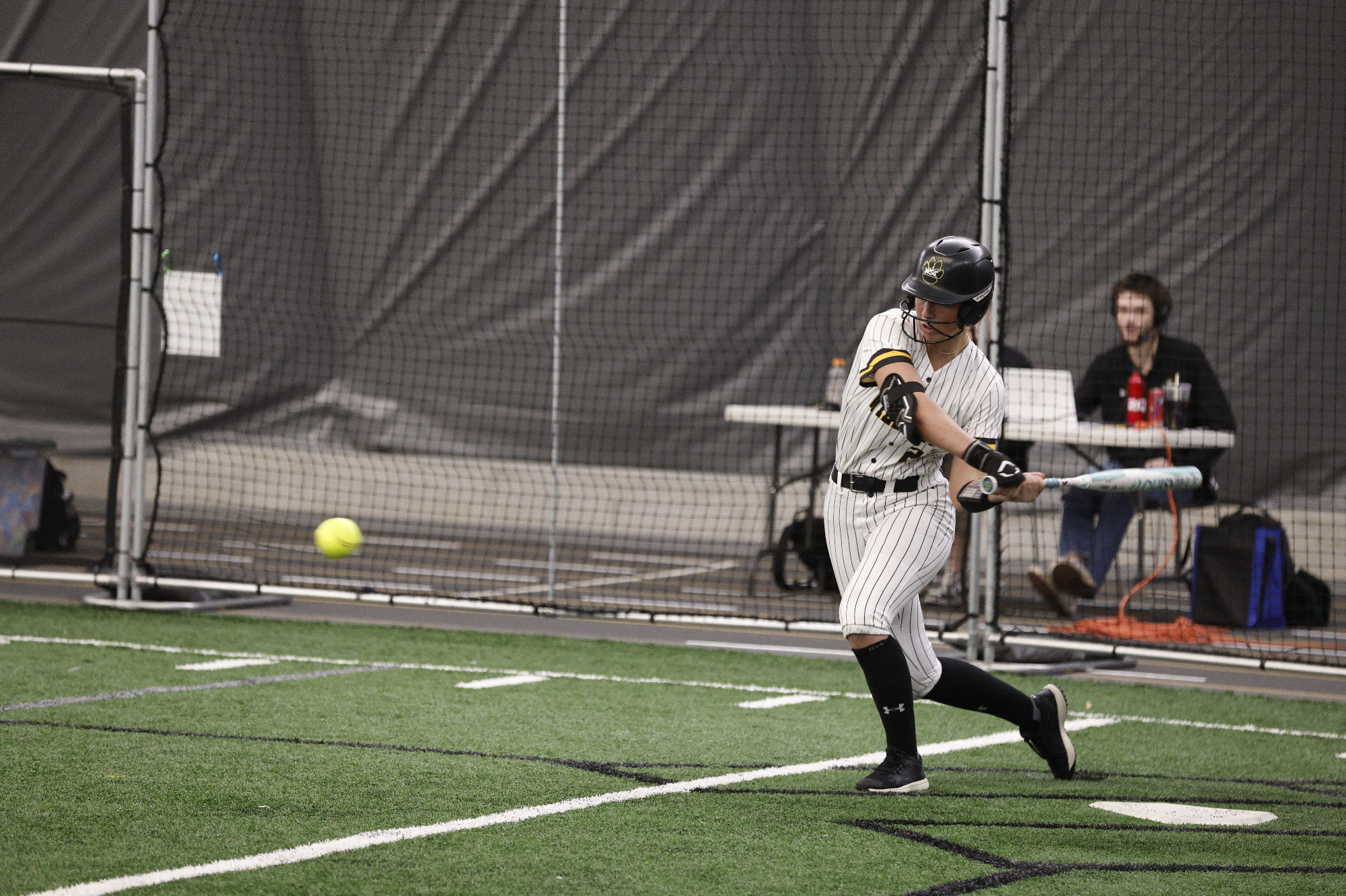 WAYNE STATE SOFTBALL. PHOTO BY BOB BERRY