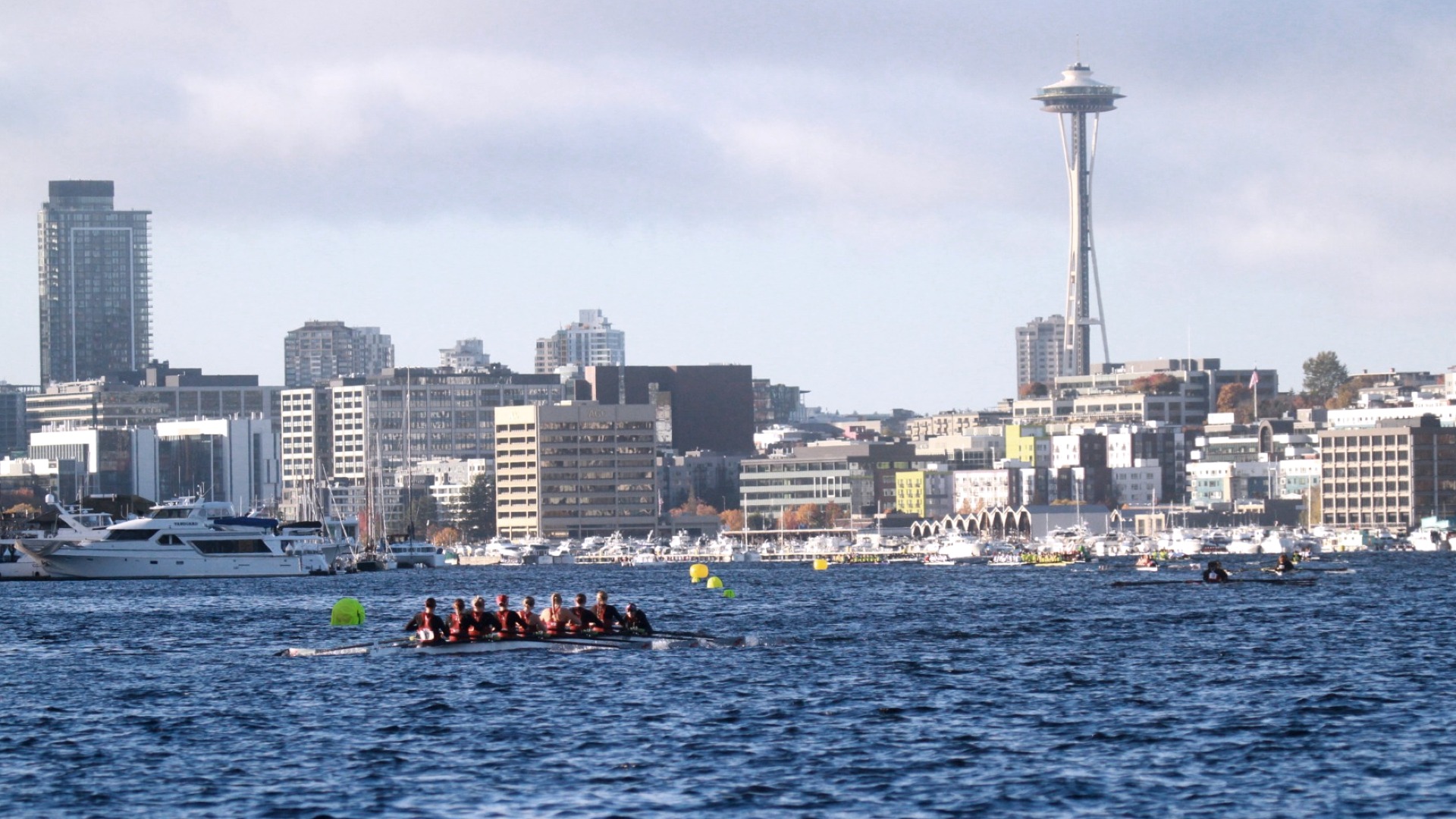 25_11_2 WSU Rowing 1V8 shell at the Head of the Lake