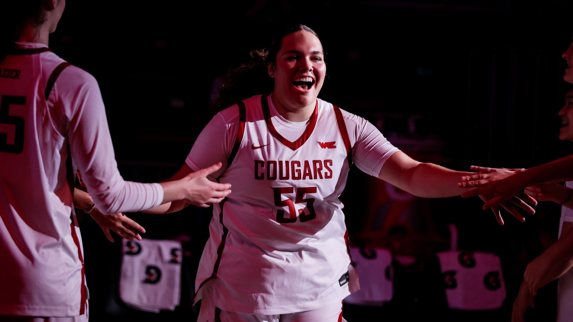 25_12_12 Malia Ruud runs out during starting lineups against Texas Tech