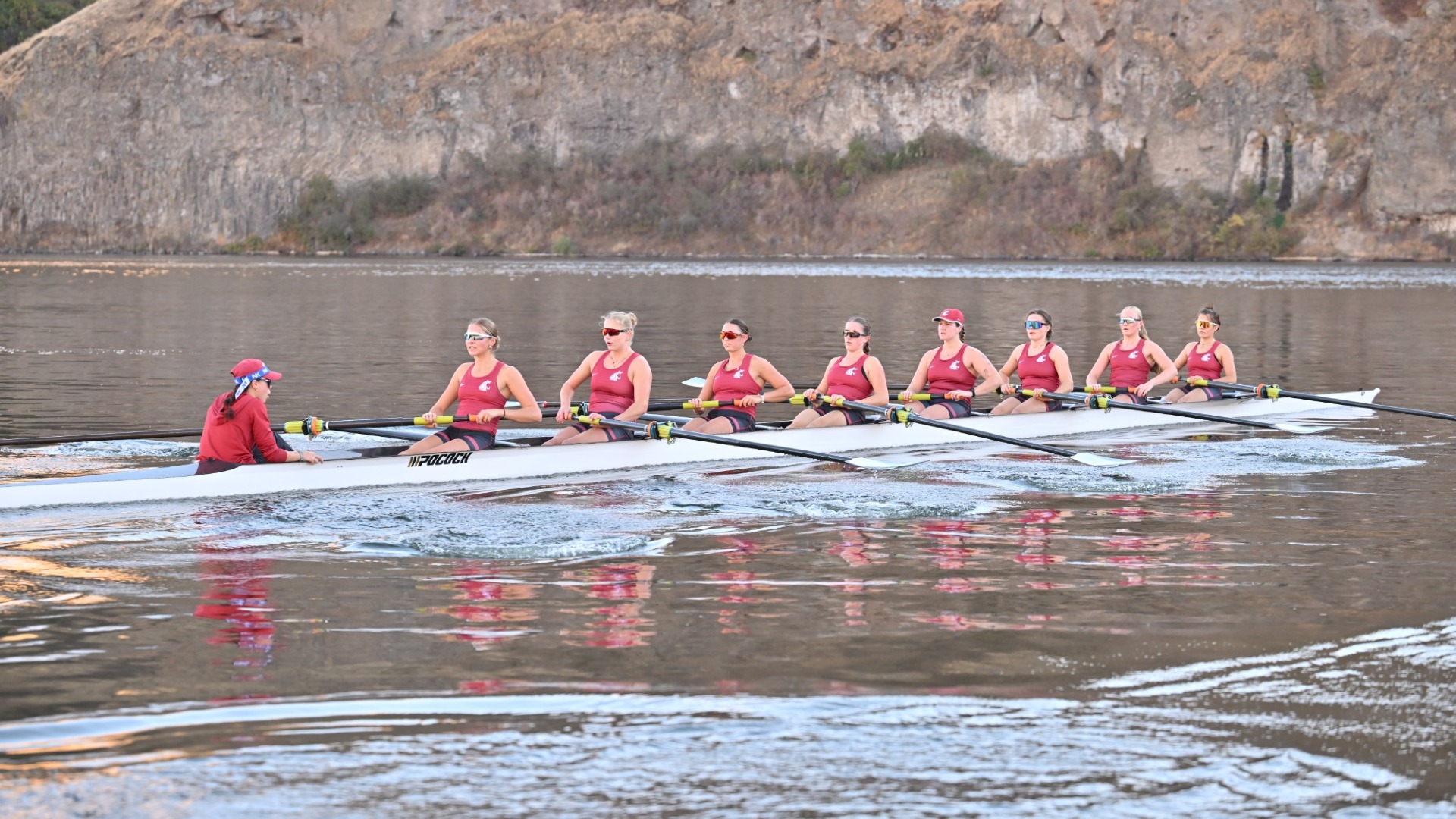 25_10_6 Rowing practice 8 boat