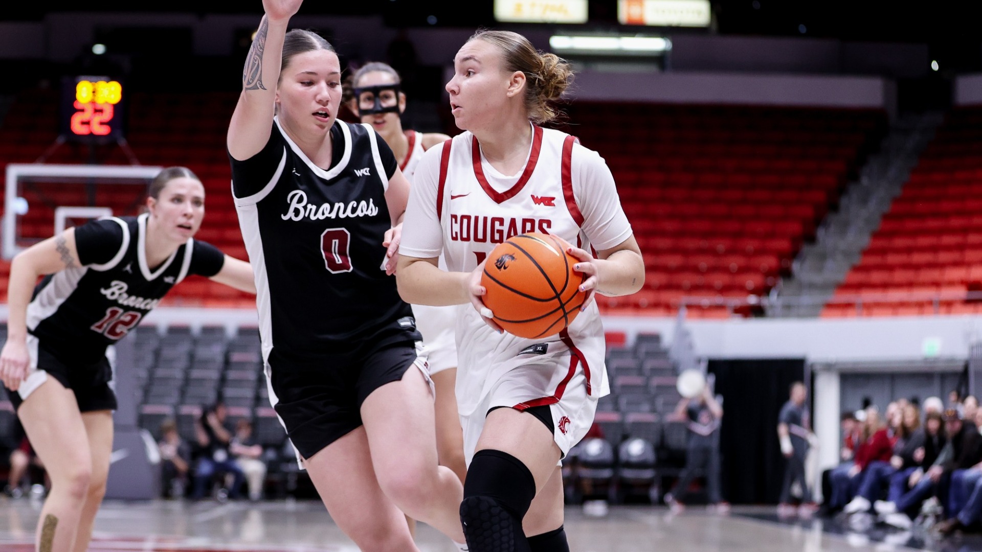26_1_10 WSU WBB Charlotte Abraham drives on offense on her way to her third double-double of the season against Santa Clara