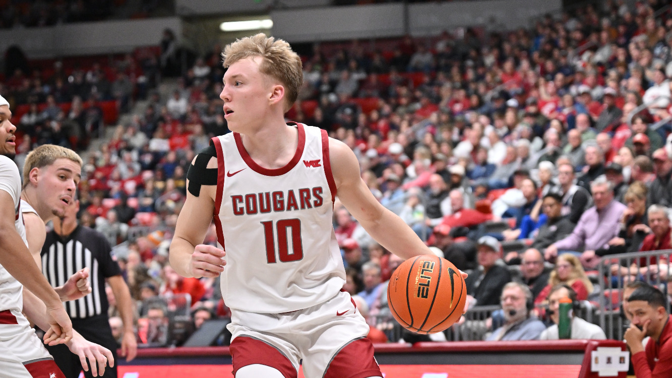 Parker Gerrits dribbles against Gonzaga, Jan. 15, 2026
