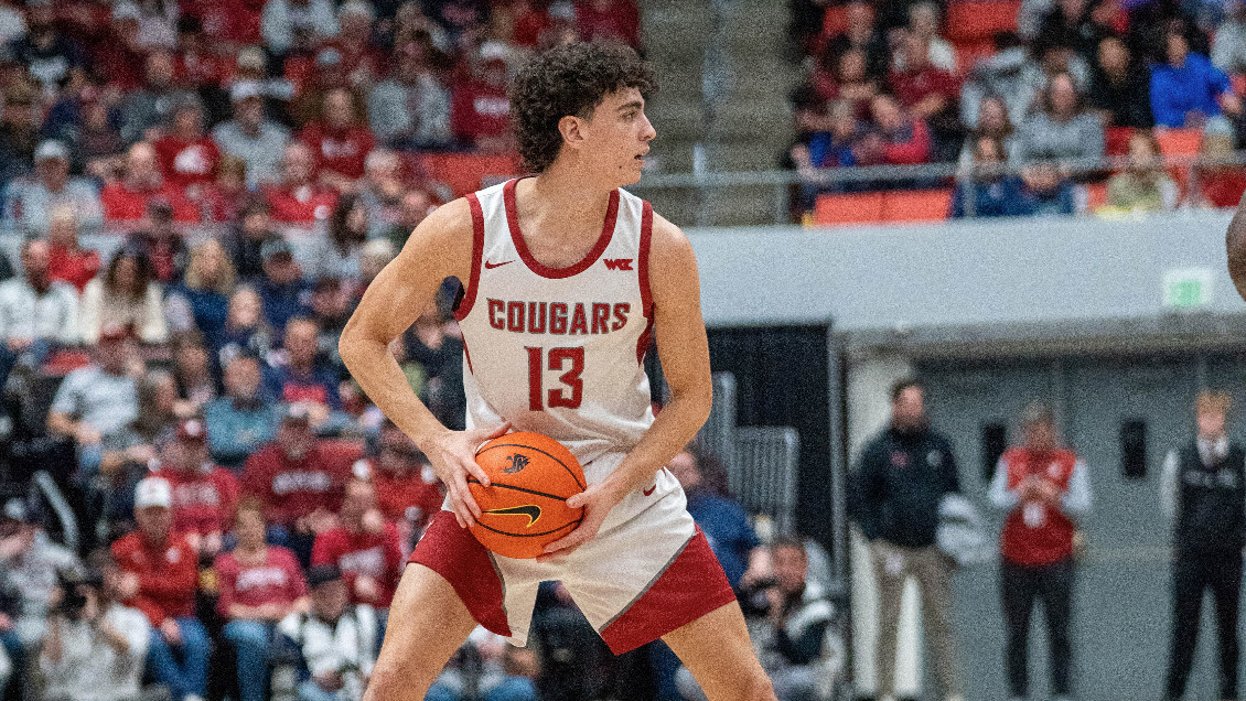 Adria Rodriguez looks to pass against No. 9 Gonzaga, Jan. 15, 2026