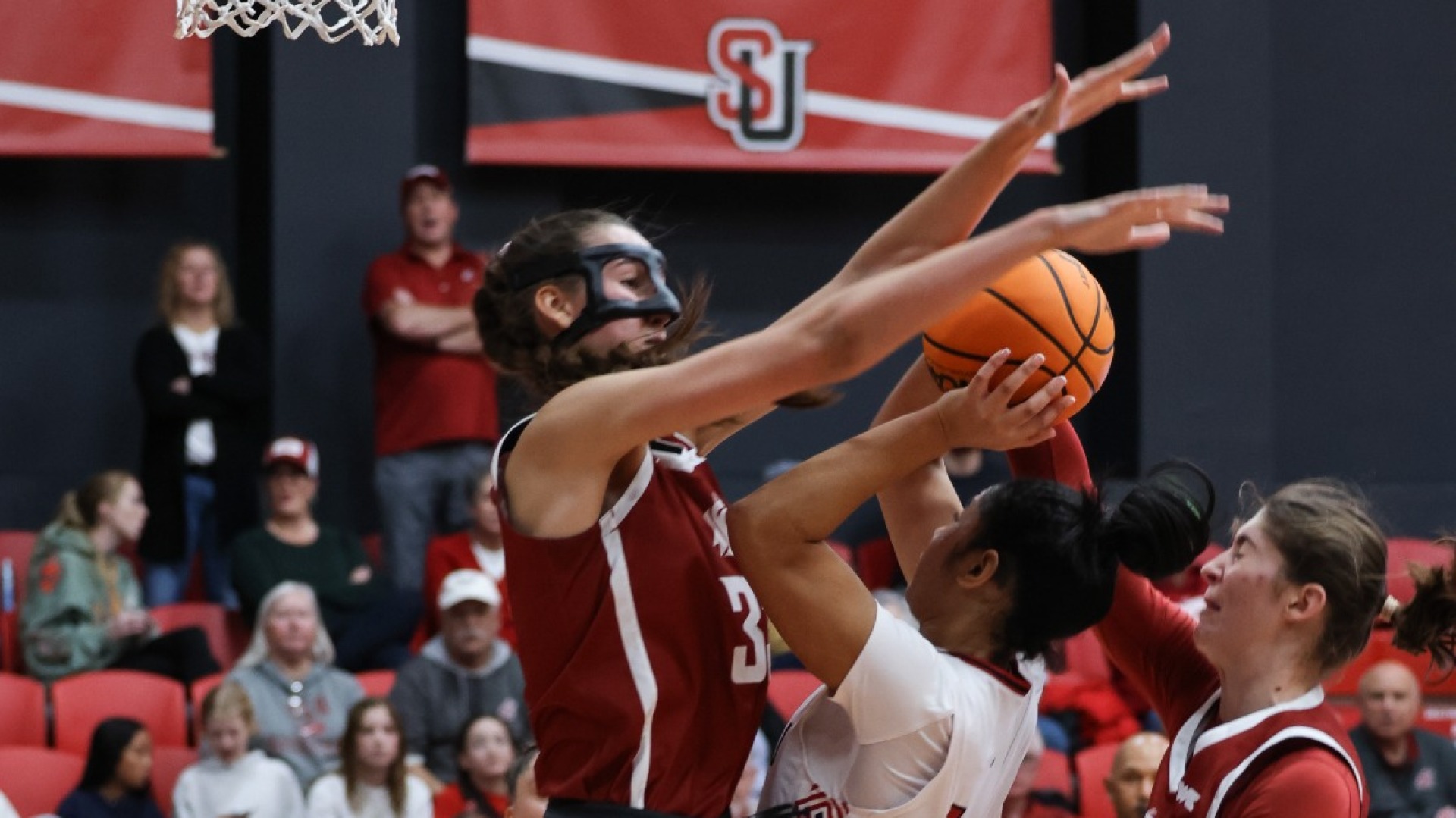 26_1_4 WSU WBB Alex Covill blocks a shot at Seatle U