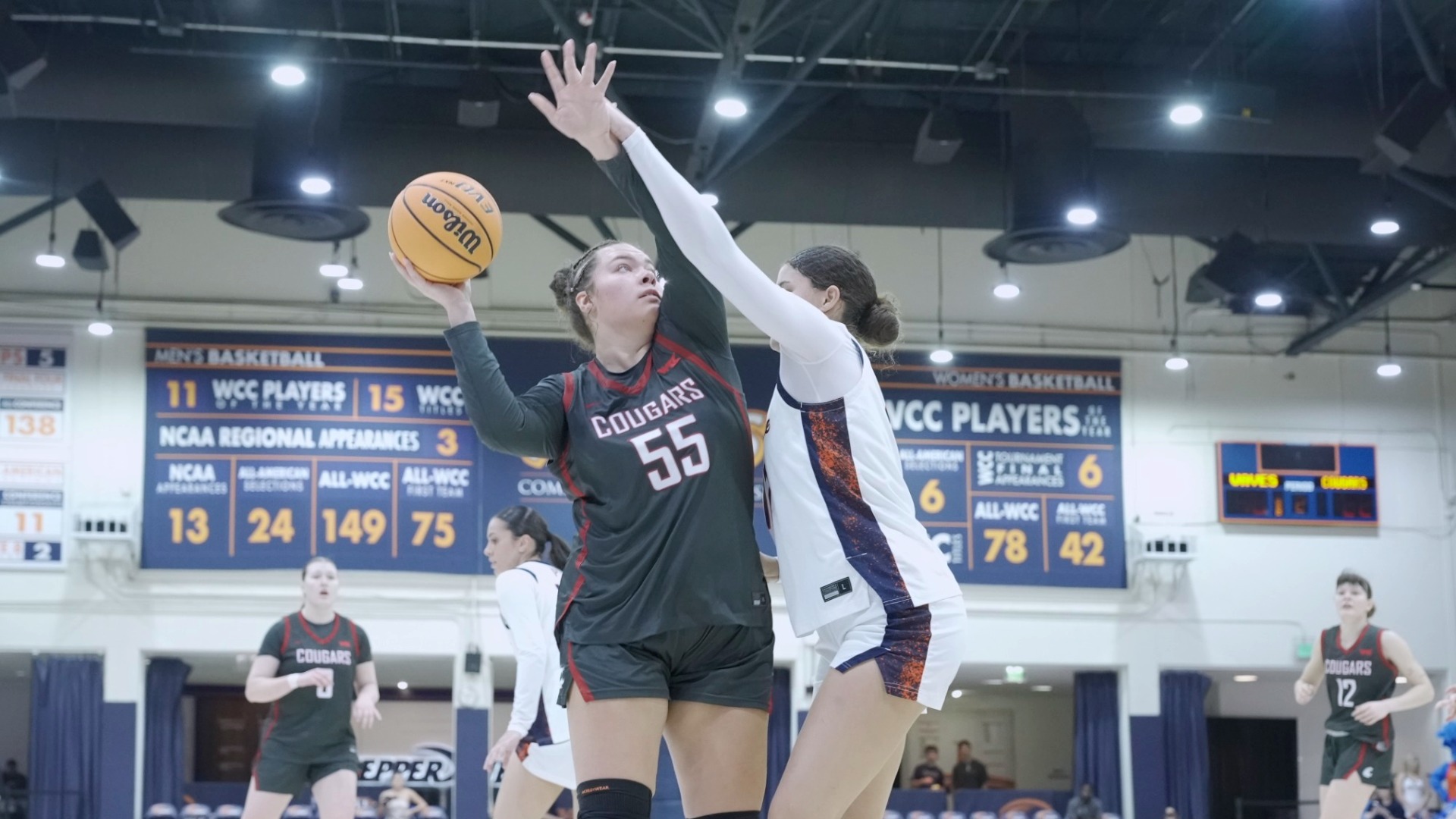 26_2_7 WSU WBB Malia Ruud goes for a layup at Pepperdine
