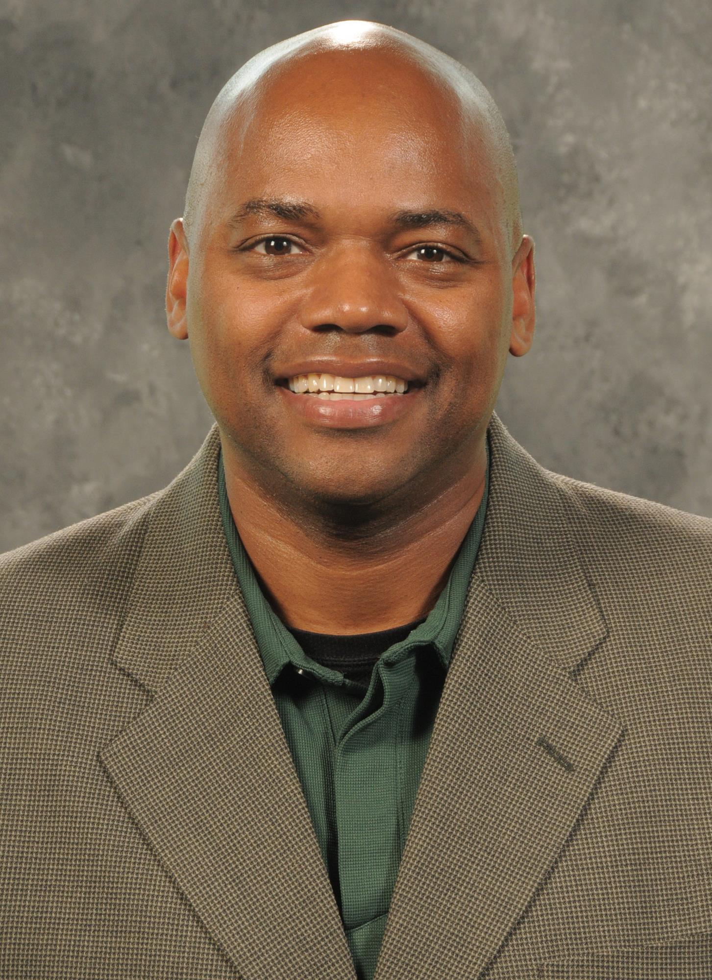 Lorenzo Neely 2018 headshot