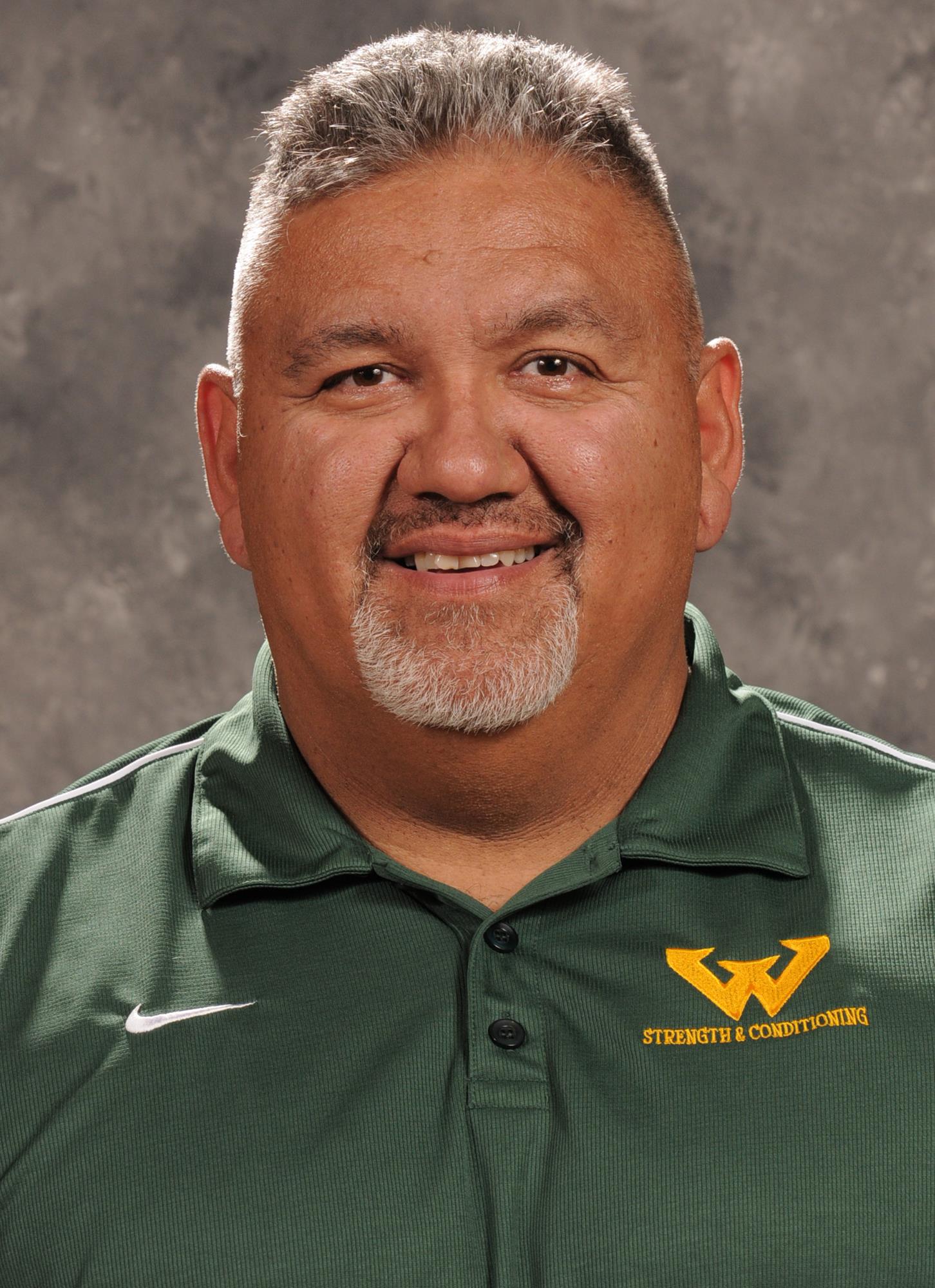 Ruben Mendoza headshot