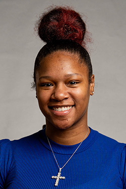ZaZearra Carter Headshot