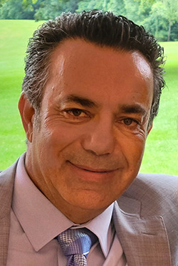 Mo Makki Headshot