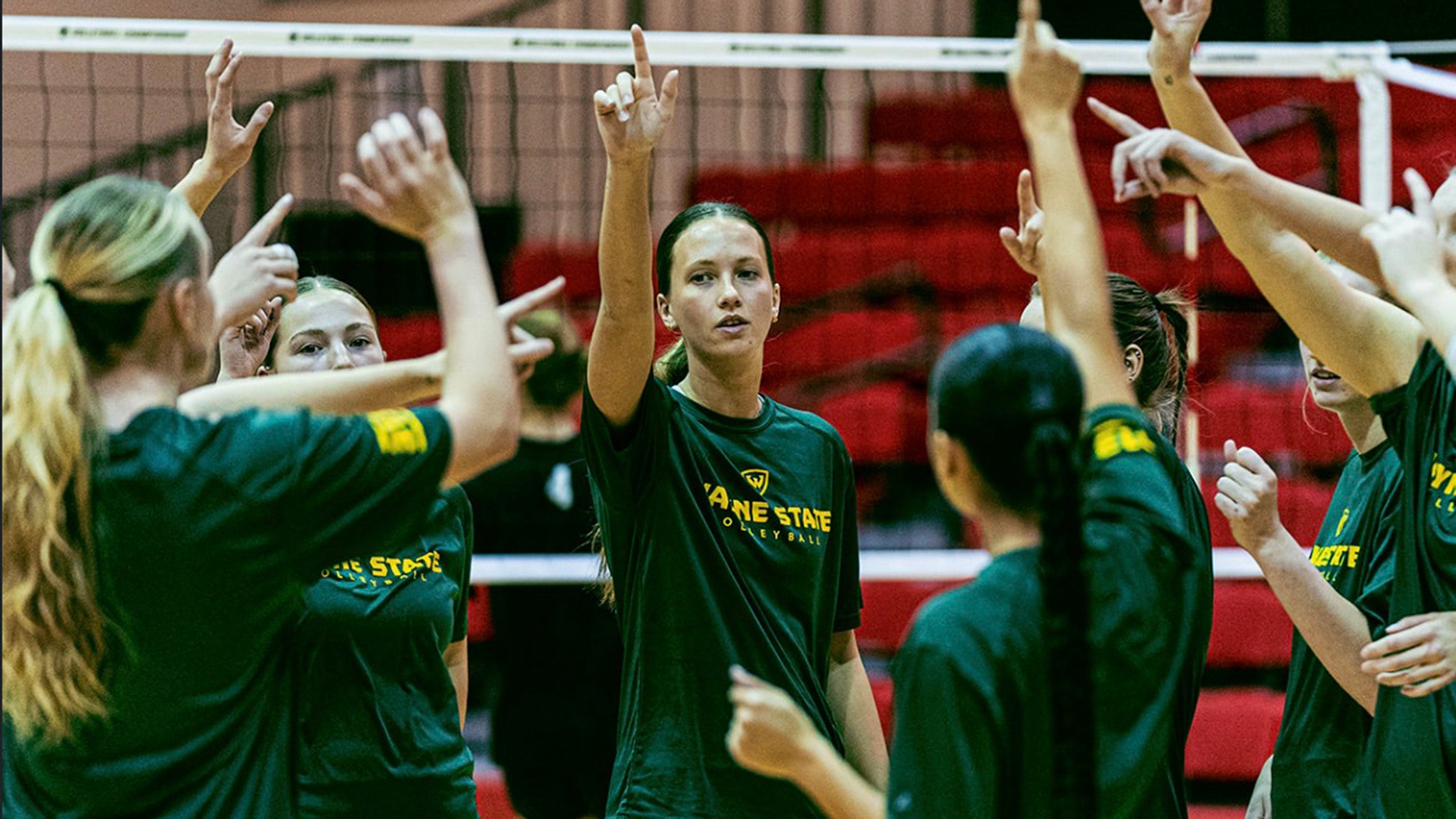 VB Team Huddle at UMSL