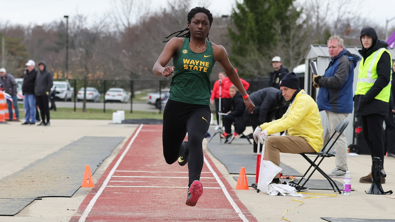 Nicole Warren 2025 at Oakland Golden Grizzlies Invite