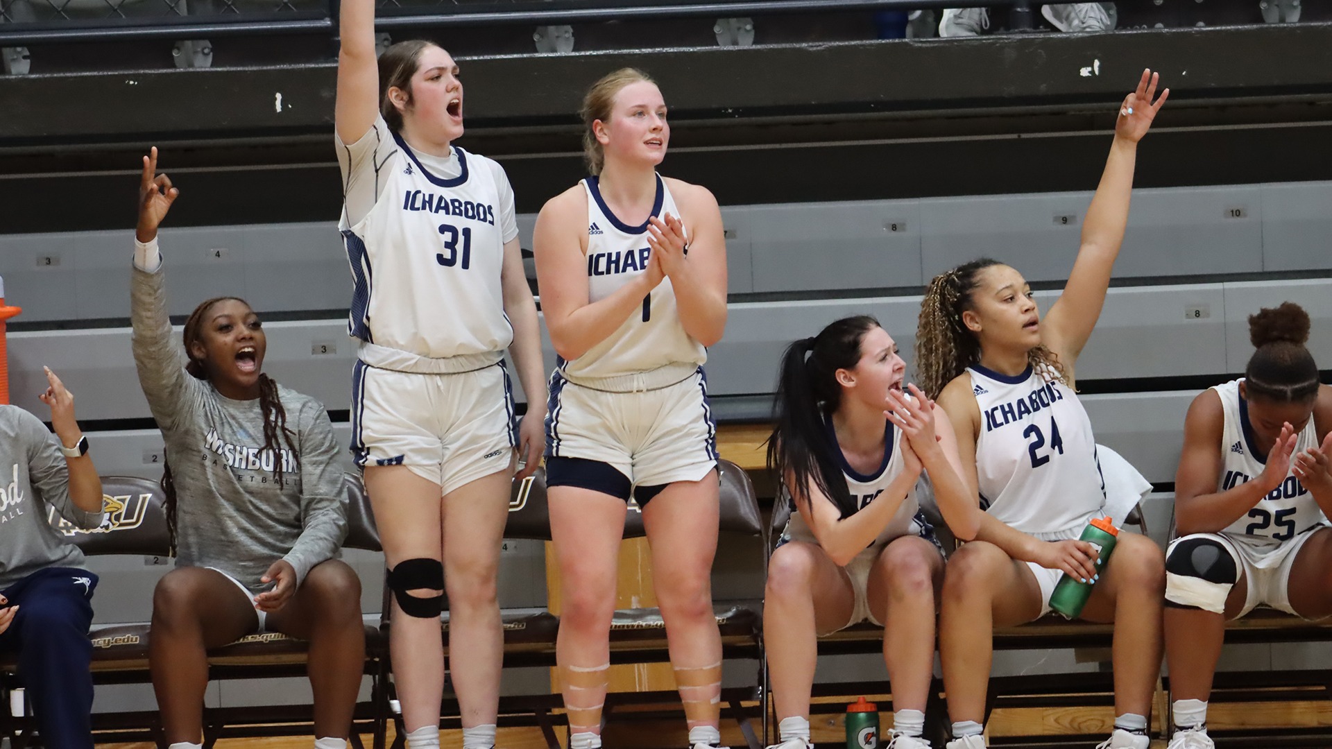 Ichabods wrap up road swing with 9762 win over Quincy Washburn