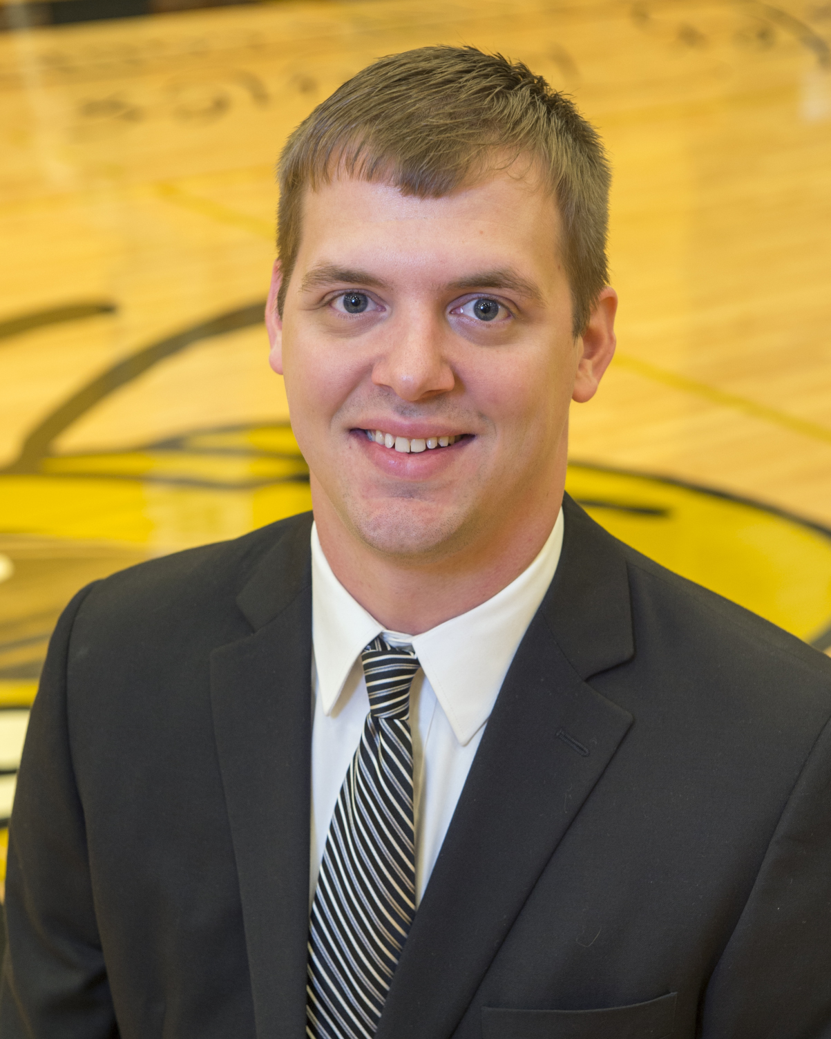 mbb 17-18 coach tucker