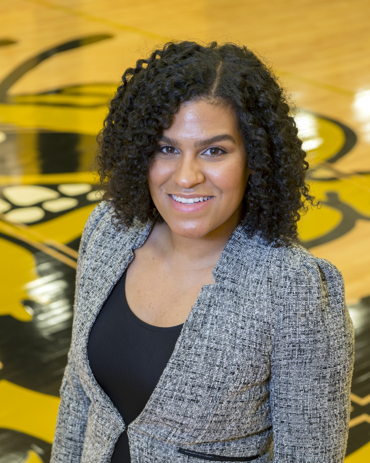 wbb 17-18 coach mills