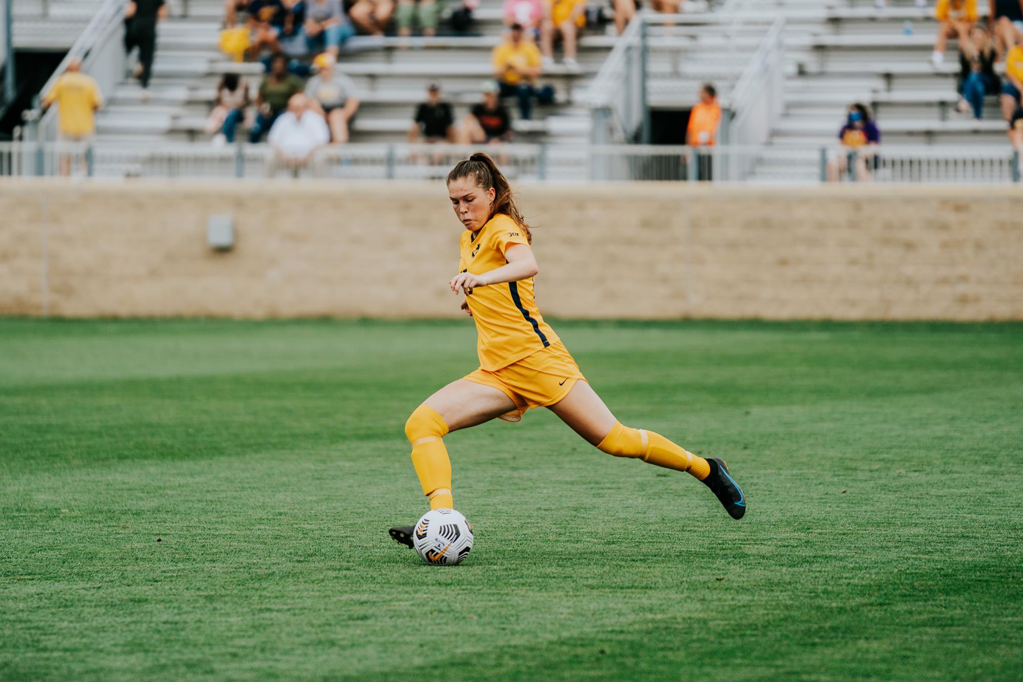 Annika Leslie - Women's Soccer - West Virginia University Athletics