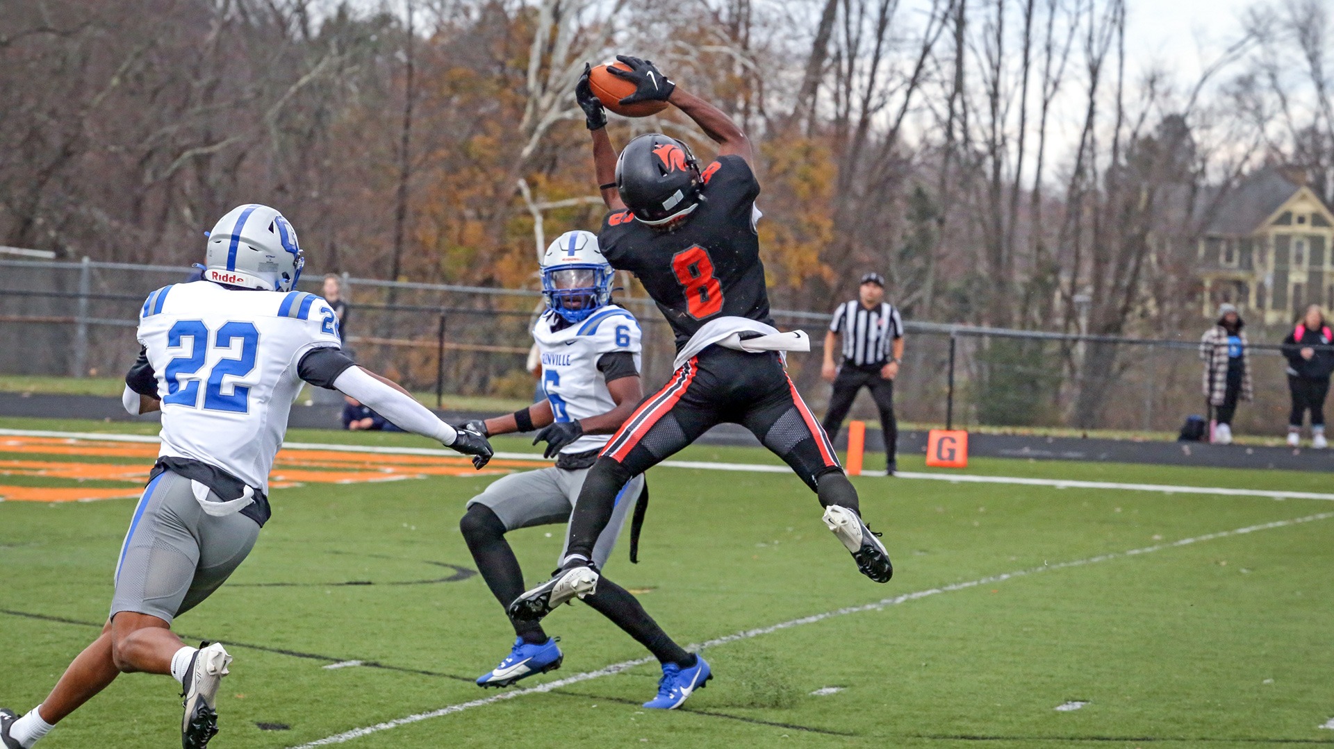 foot111525-glenville