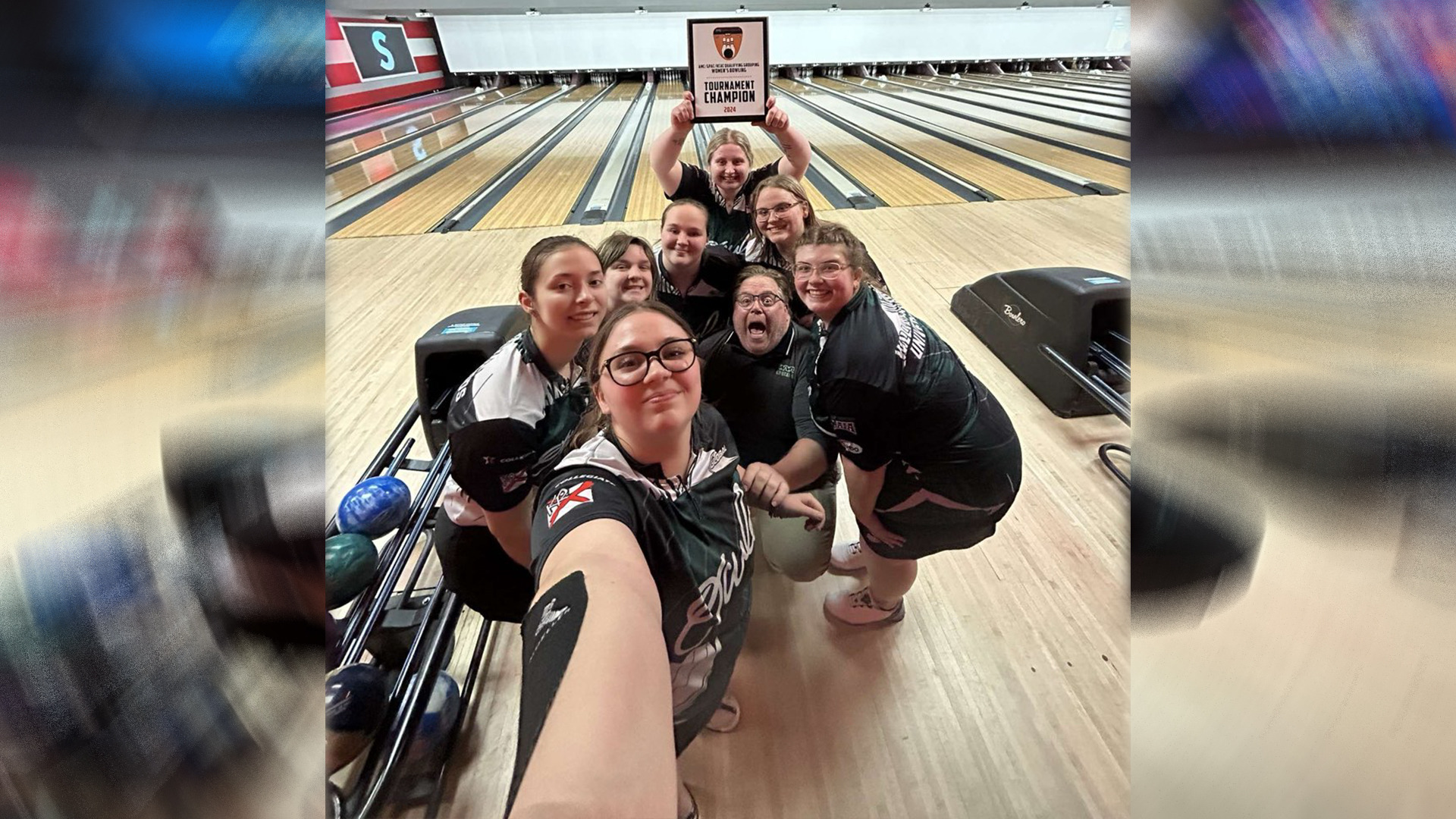 William Woods University women's bowling celebrates their AMC/GPAC/KCAC NAIA Qualifying Group Championship