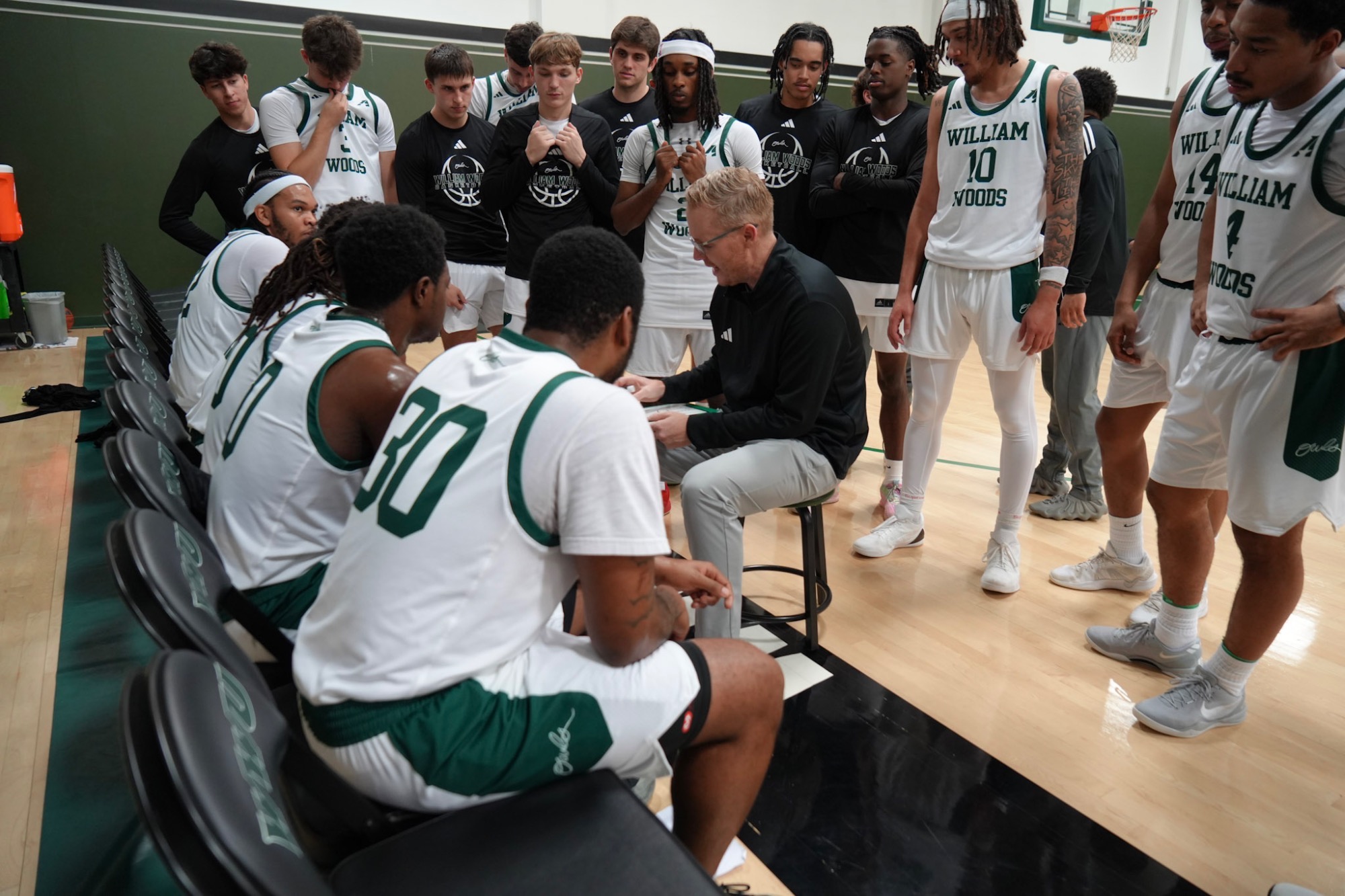 Owls defeat the Wildcats