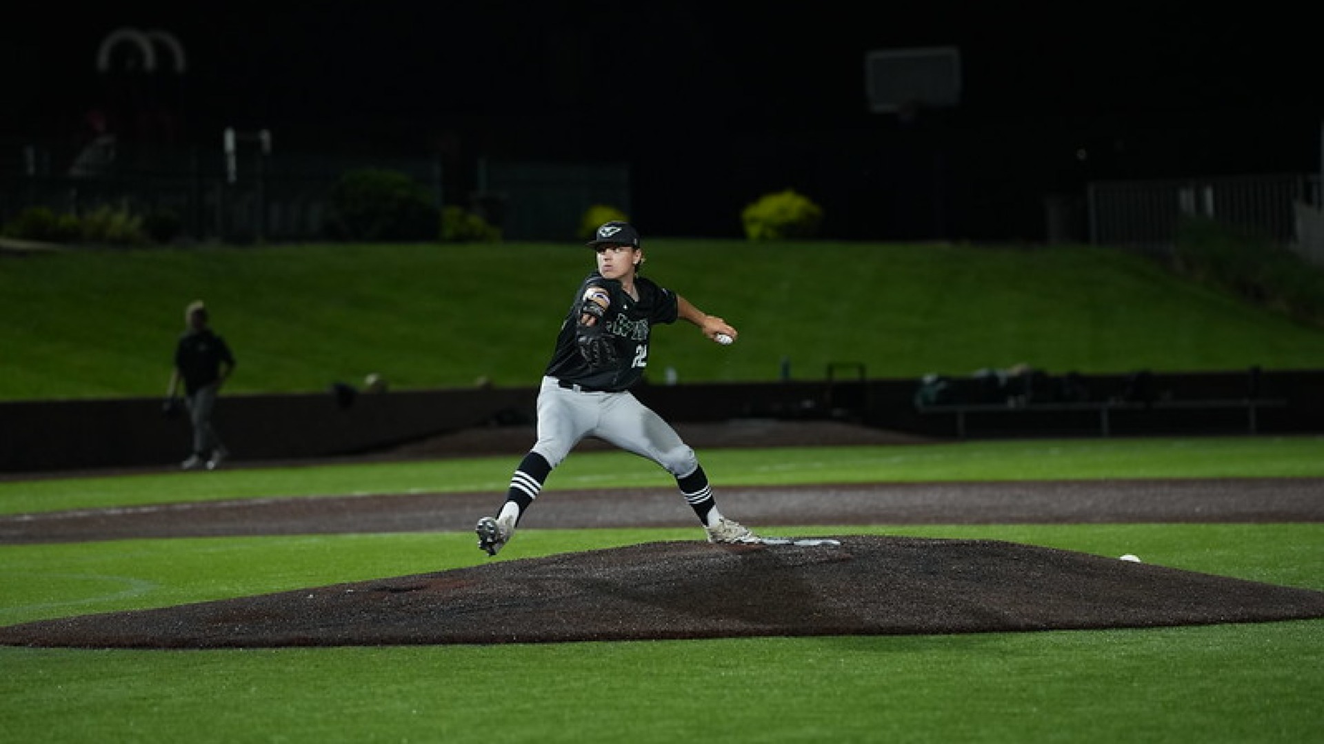 Kinsler's Three Home Runs Not Enough, Owls Close Book on 2025 Season