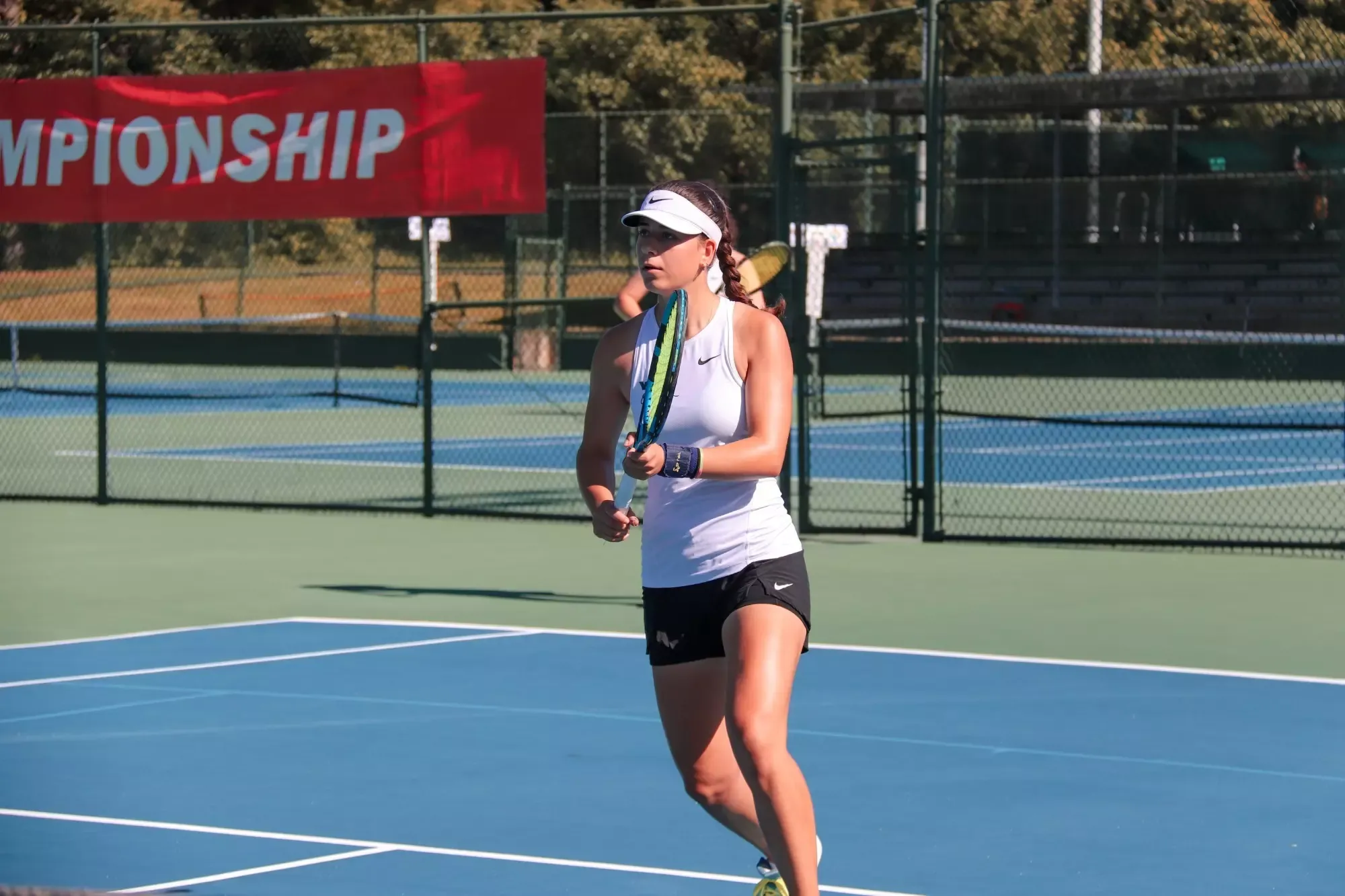 #18 WWU Nearly Comes Back, Falls to #15 Holy Cross in Round 1 of Nationals