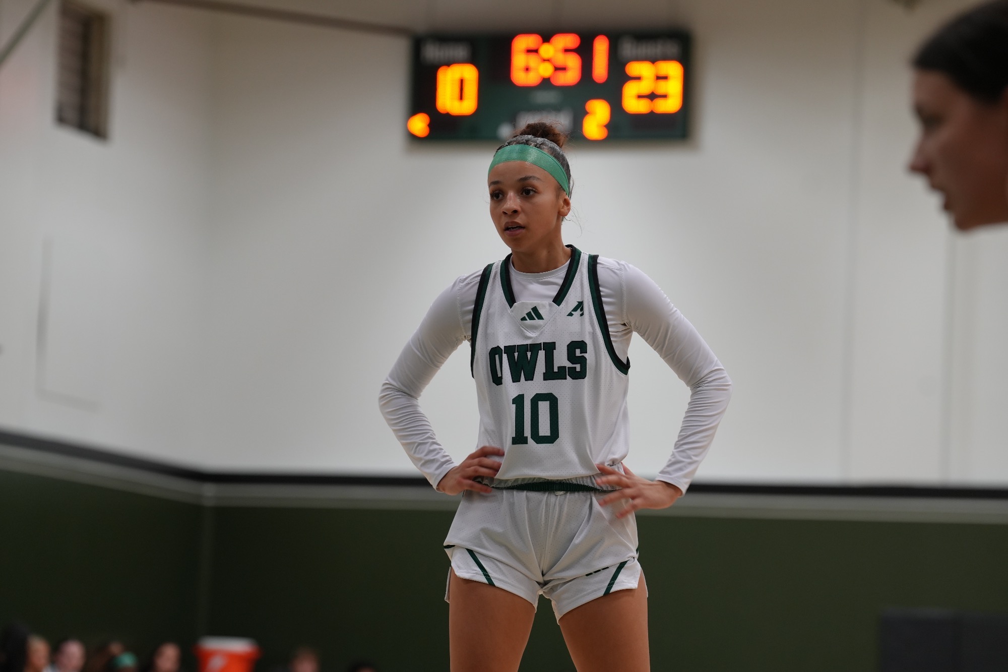 Owls fall to Baker