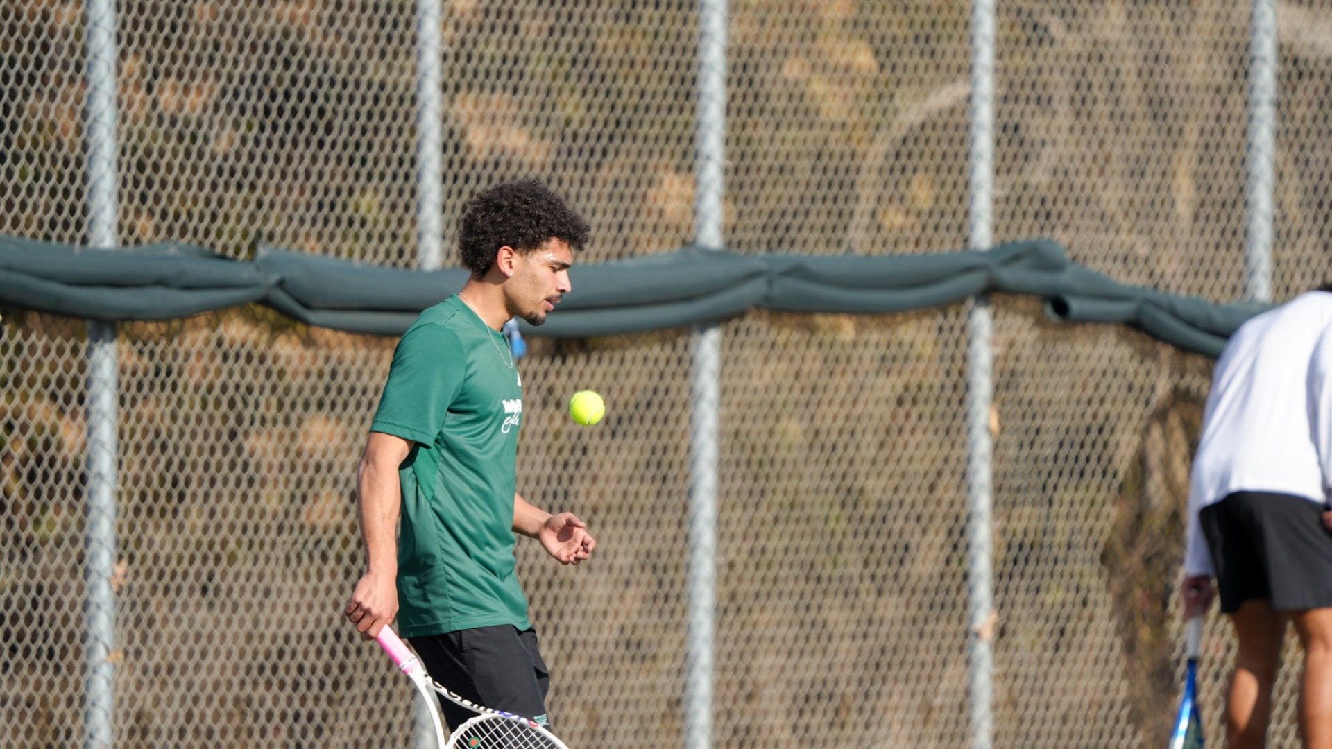 Owls Throttle Vikings