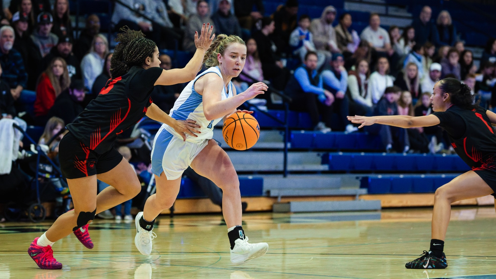 Libby Stump vs. Western Oregon in 13-point, 10-assist double-double
