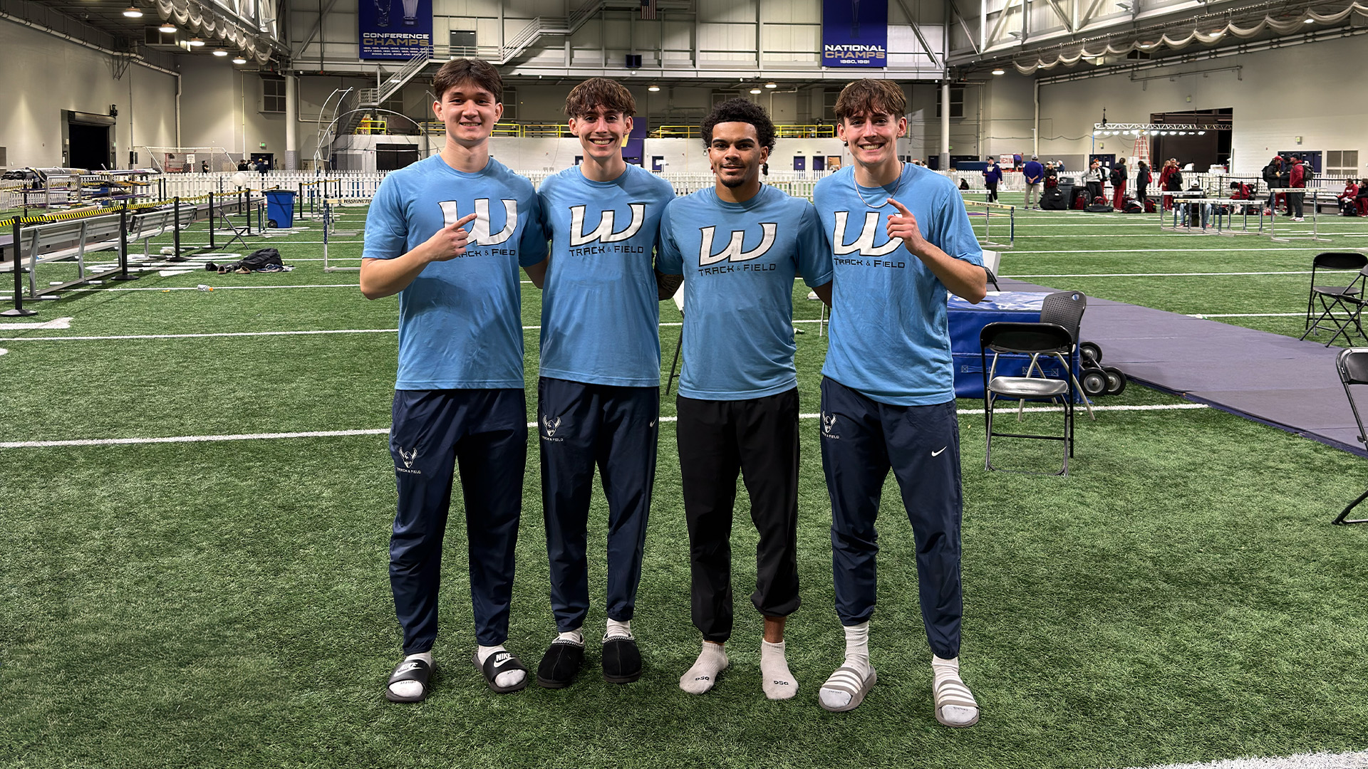 Men's 4x400 record-setting Relay