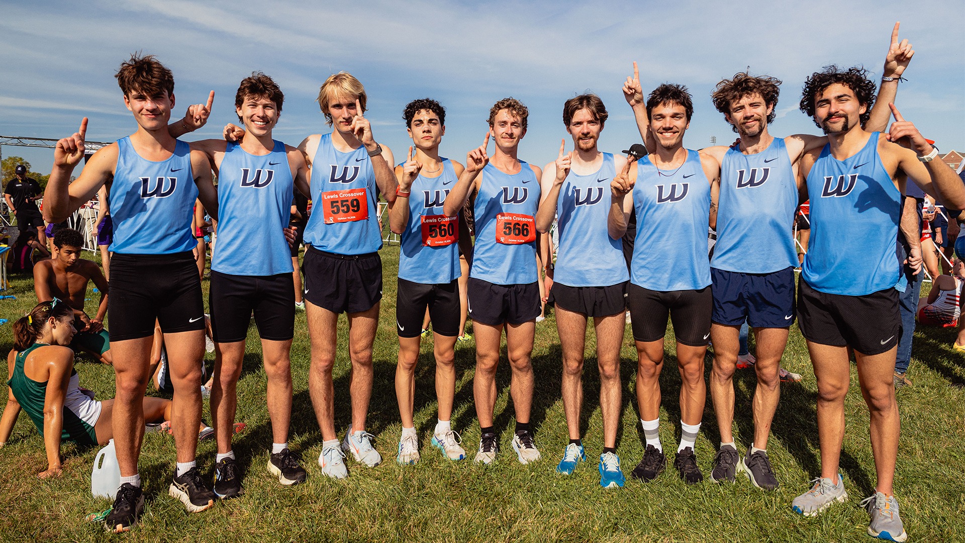 Men's Cross Country Team Photo at Lewis Invitational