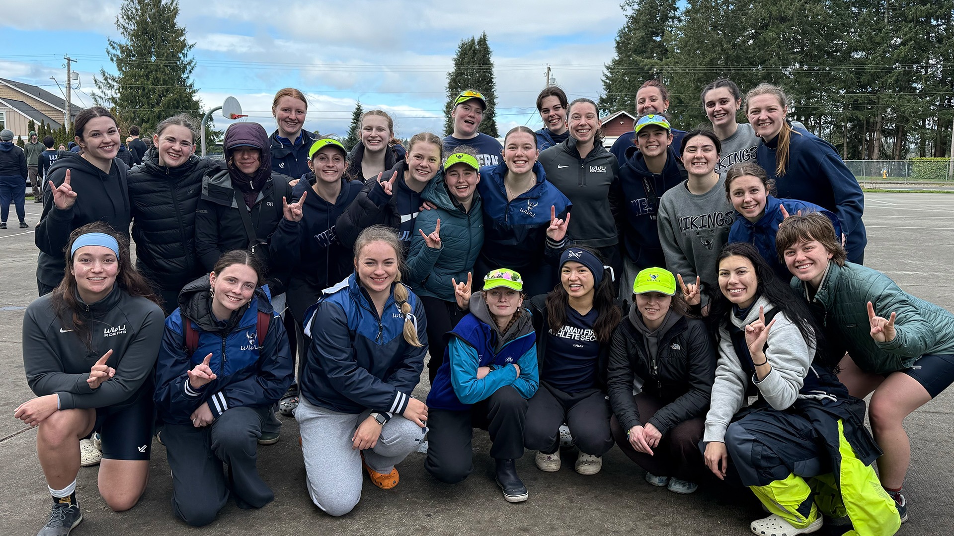 Rowing Team Photo at PLU Invite