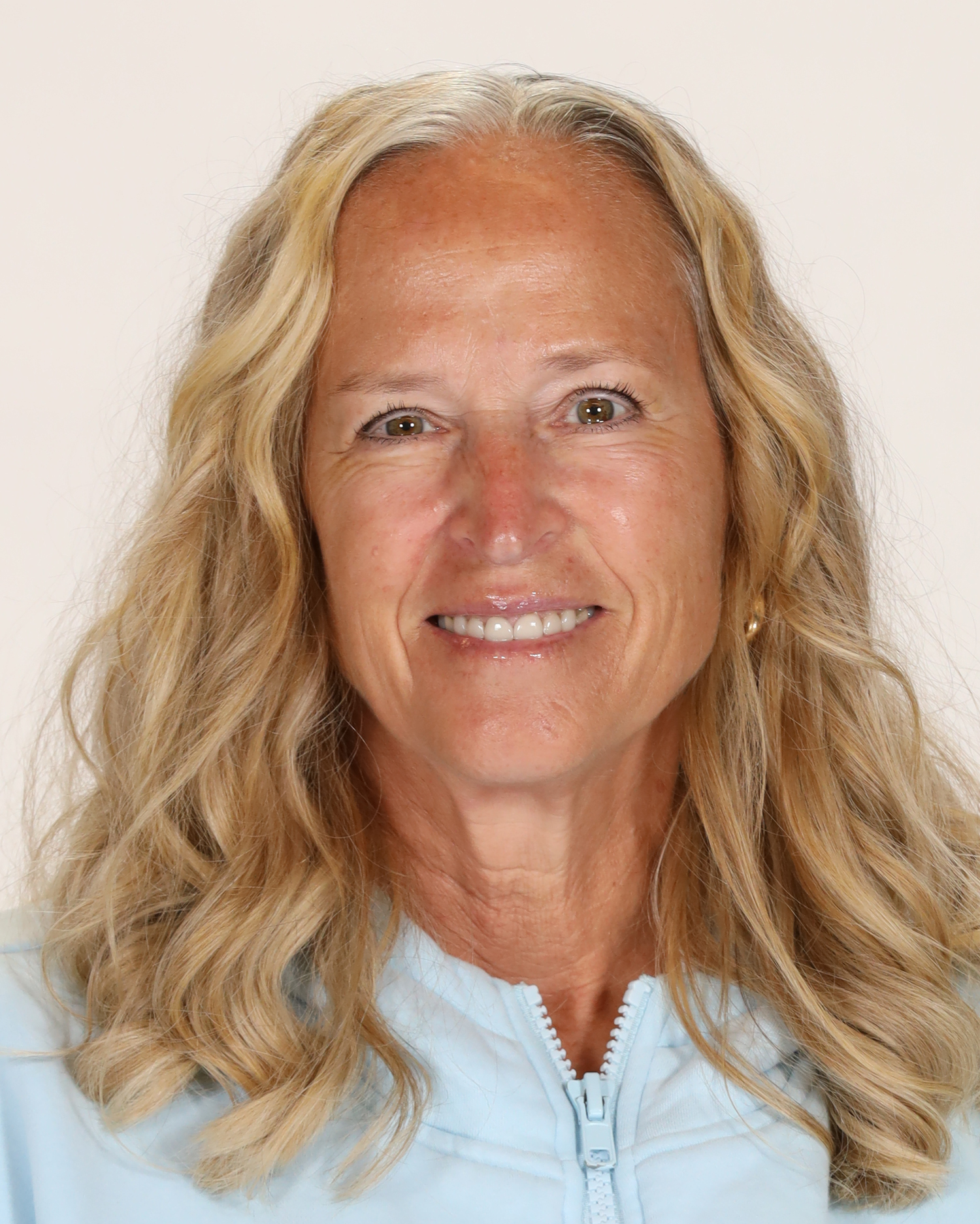 Carmen Dolfo Headshot