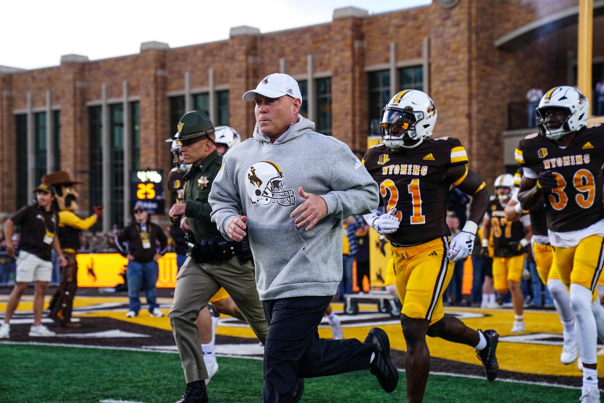 Jay Sawvel enters stadium against Utah